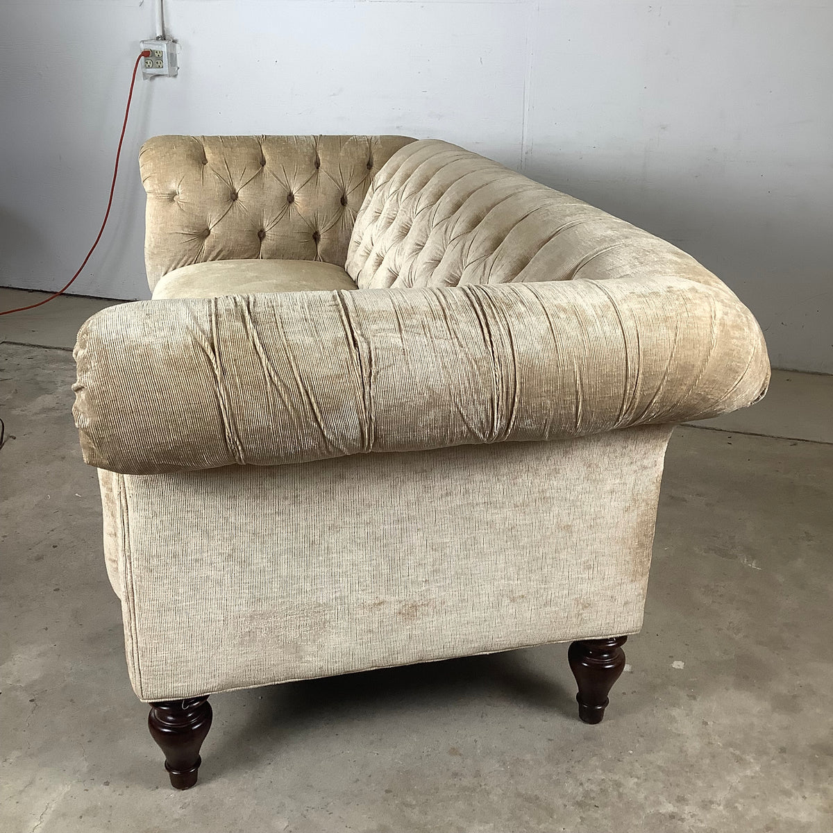 Contemporary Modern Chesterfield Sofa