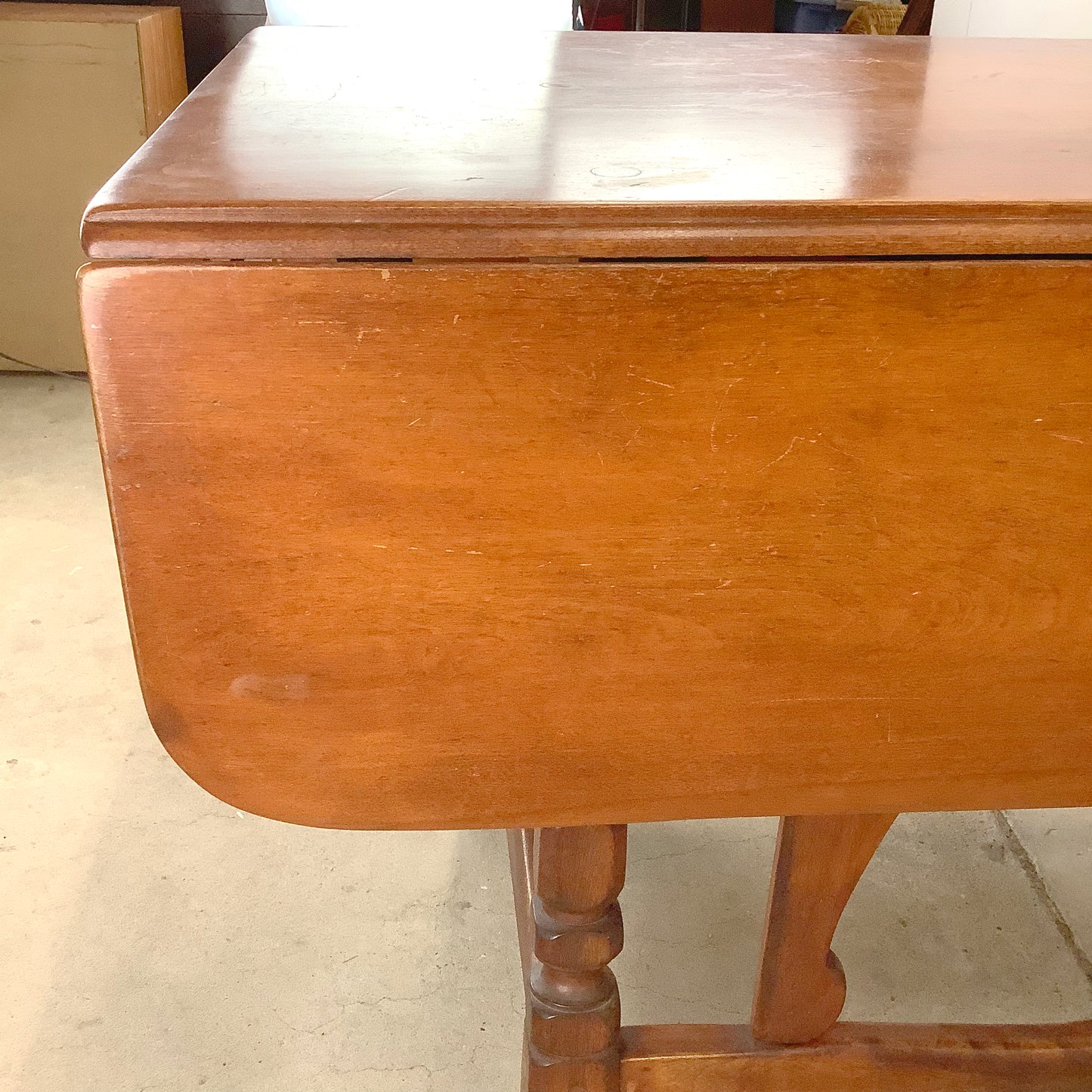 Cushman Colonial Creations Maple Dining Table — Classic American Craftsmanship