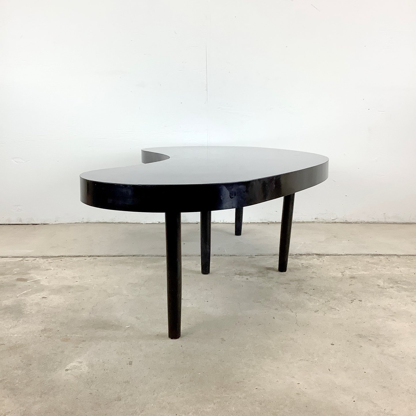 Atomic Modern Sculptural Coffee Table with Kidney-Shaped Form