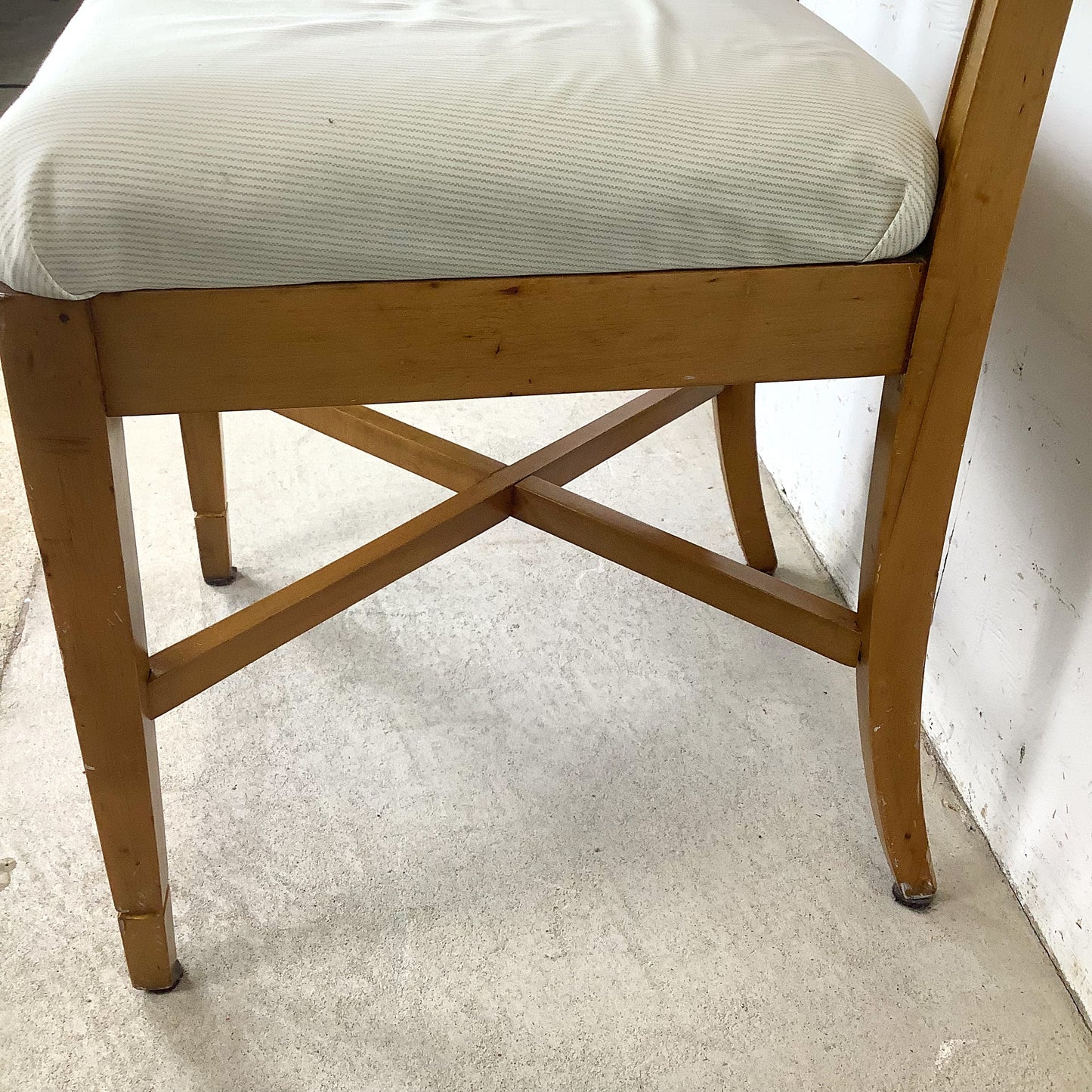 Vintage Neoclassical Style X-Back Side Chair