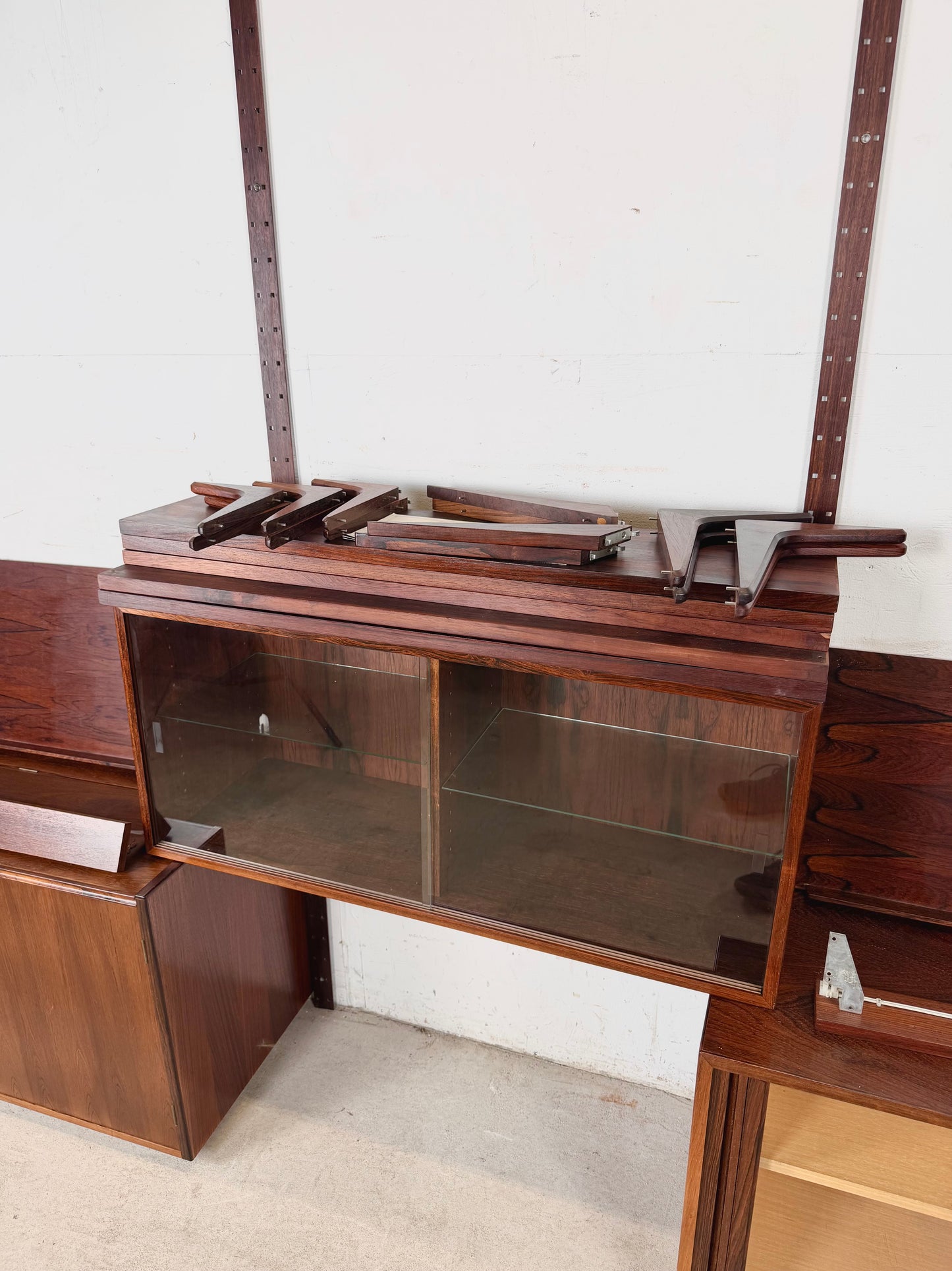 MCM Rosewood Three-Bay Modular Wall Unit, HG Systemi— Denmark, Cado Style