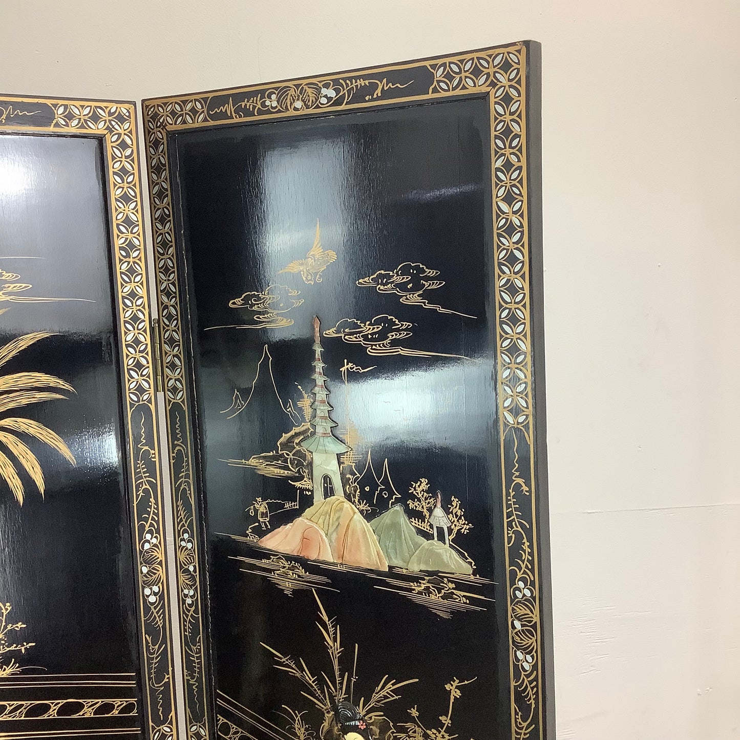Vintage Hand-Painted Chinoiserie Lacquer Folding Screen