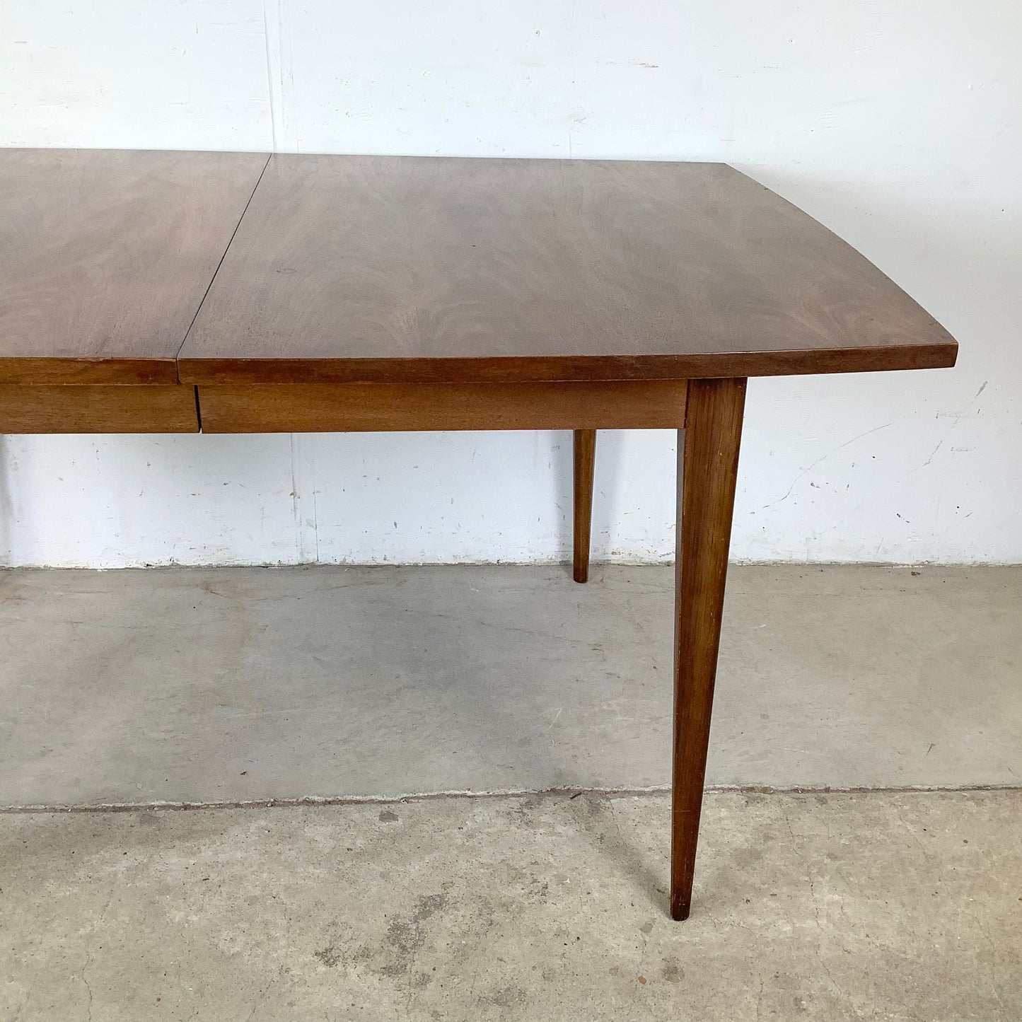 Mid-Century Dining Table With Leaves- Broyhill Saga