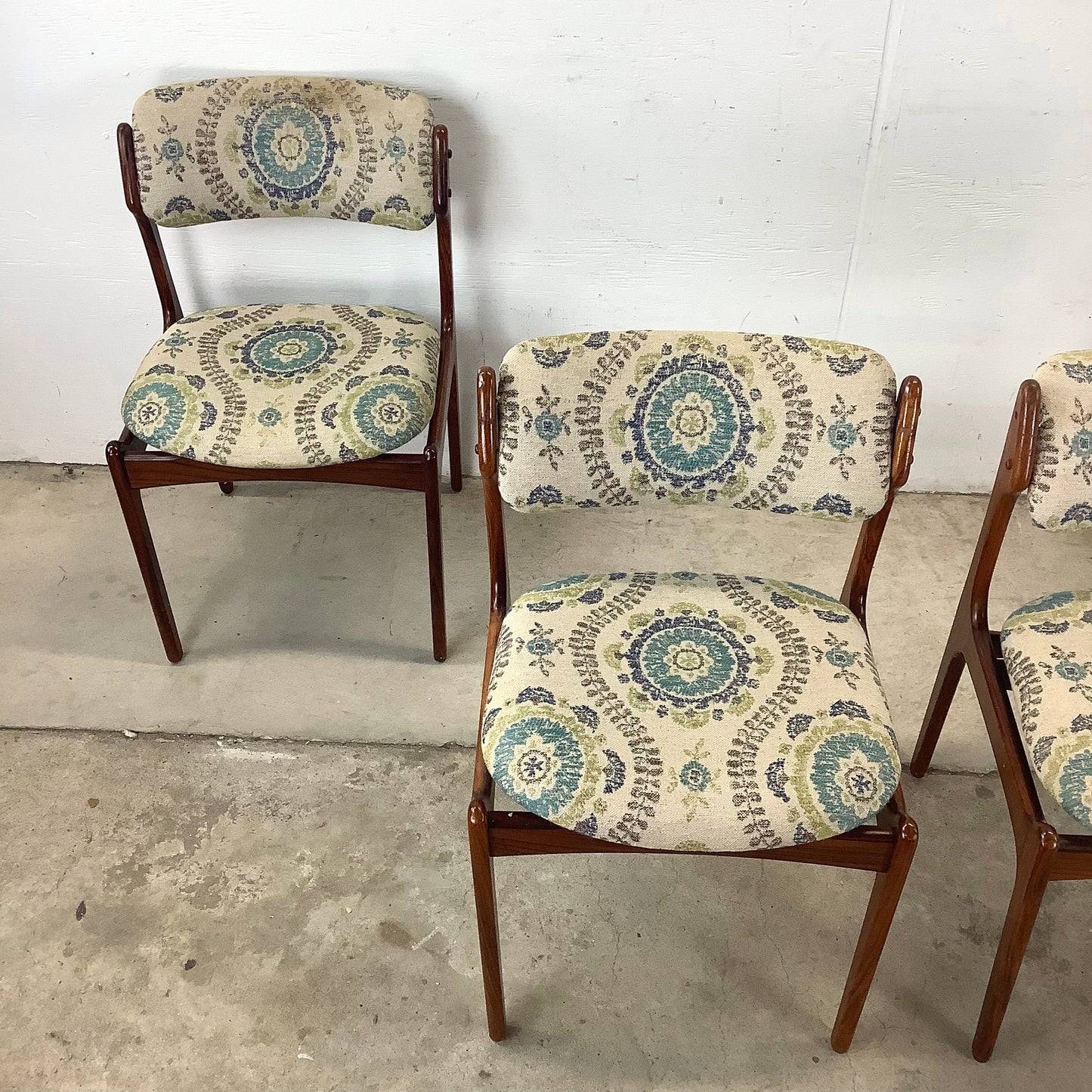 Scandinavian Modern Rosewood Dining Chairs- Set of 4