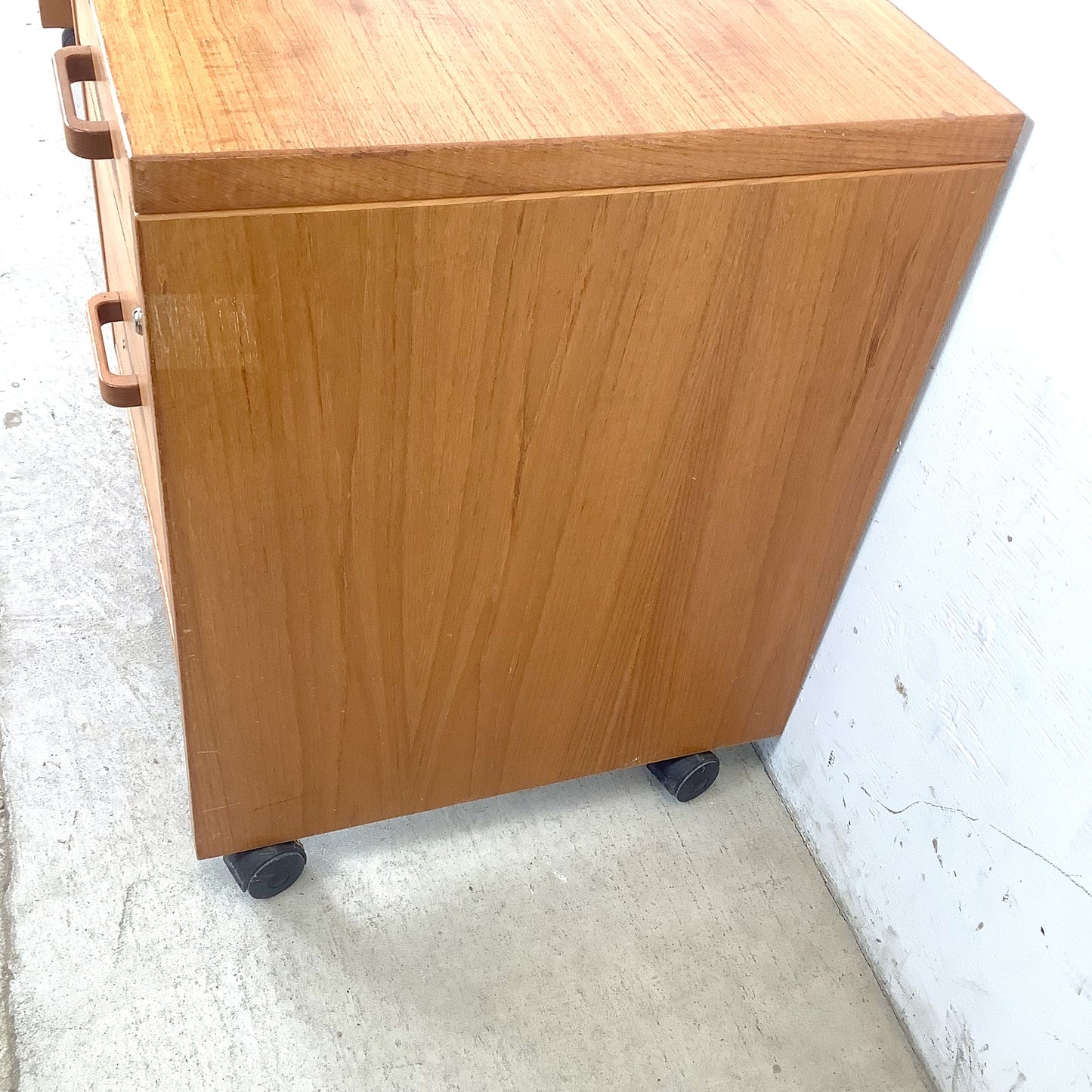 Mid-Century Danish Modern Teak Single Pedestal Writing Desk