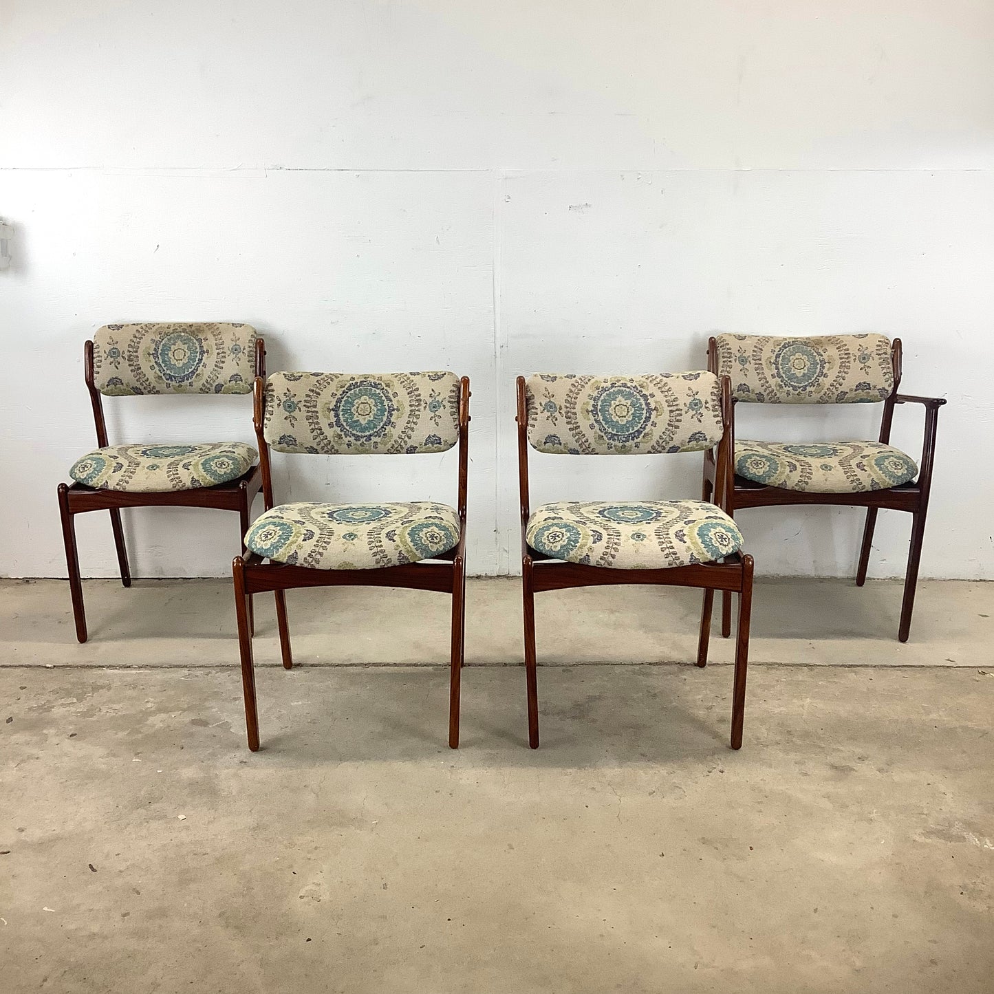 Scandinavian Modern Rosewood Dining Chairs- Set of 4