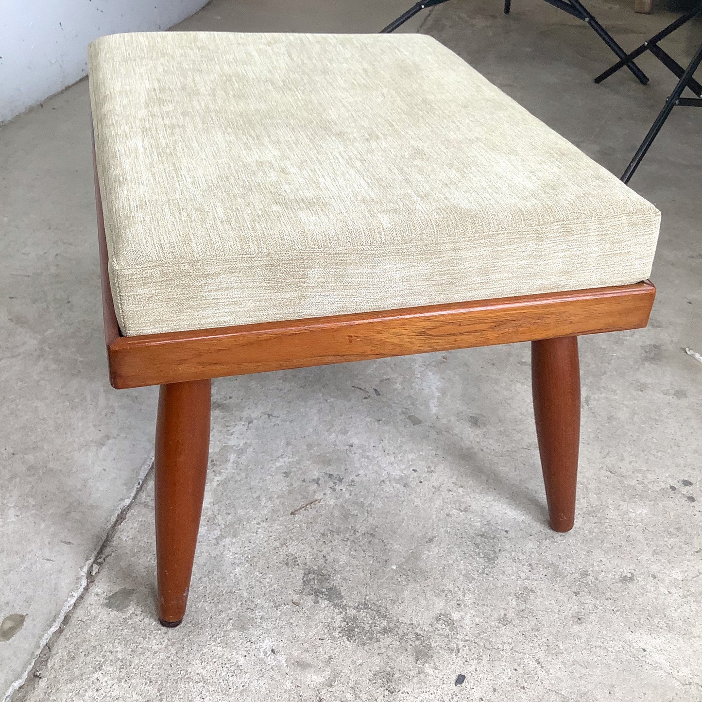 Scandinavian Modern Lounge Chair and Ottoman | Faceted Back