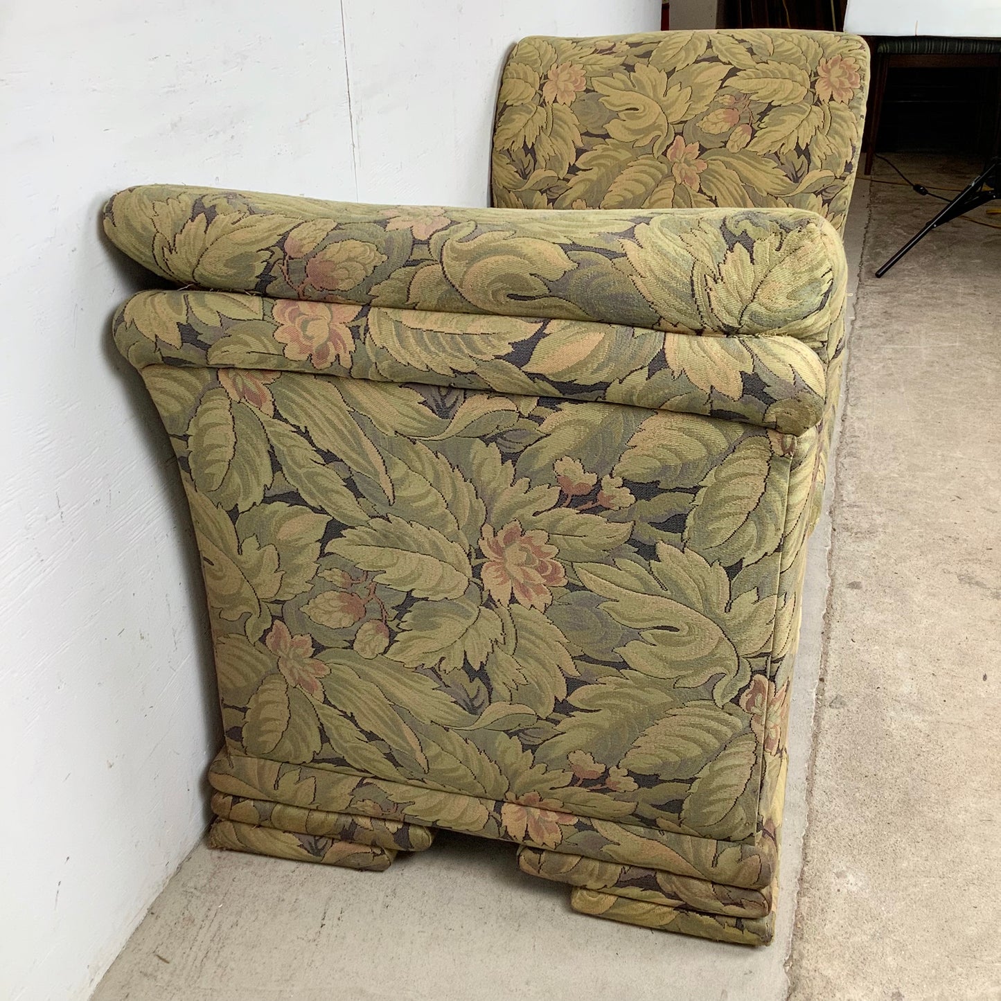 Vintage Botanical Chaise Bench With Rolled Arms