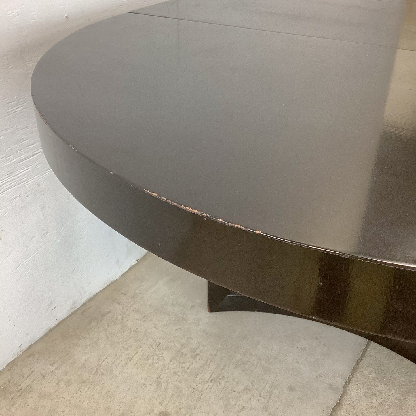 Ebonized Mahogany Round Extension Dining Table — Attributed to Paul T. Frankl