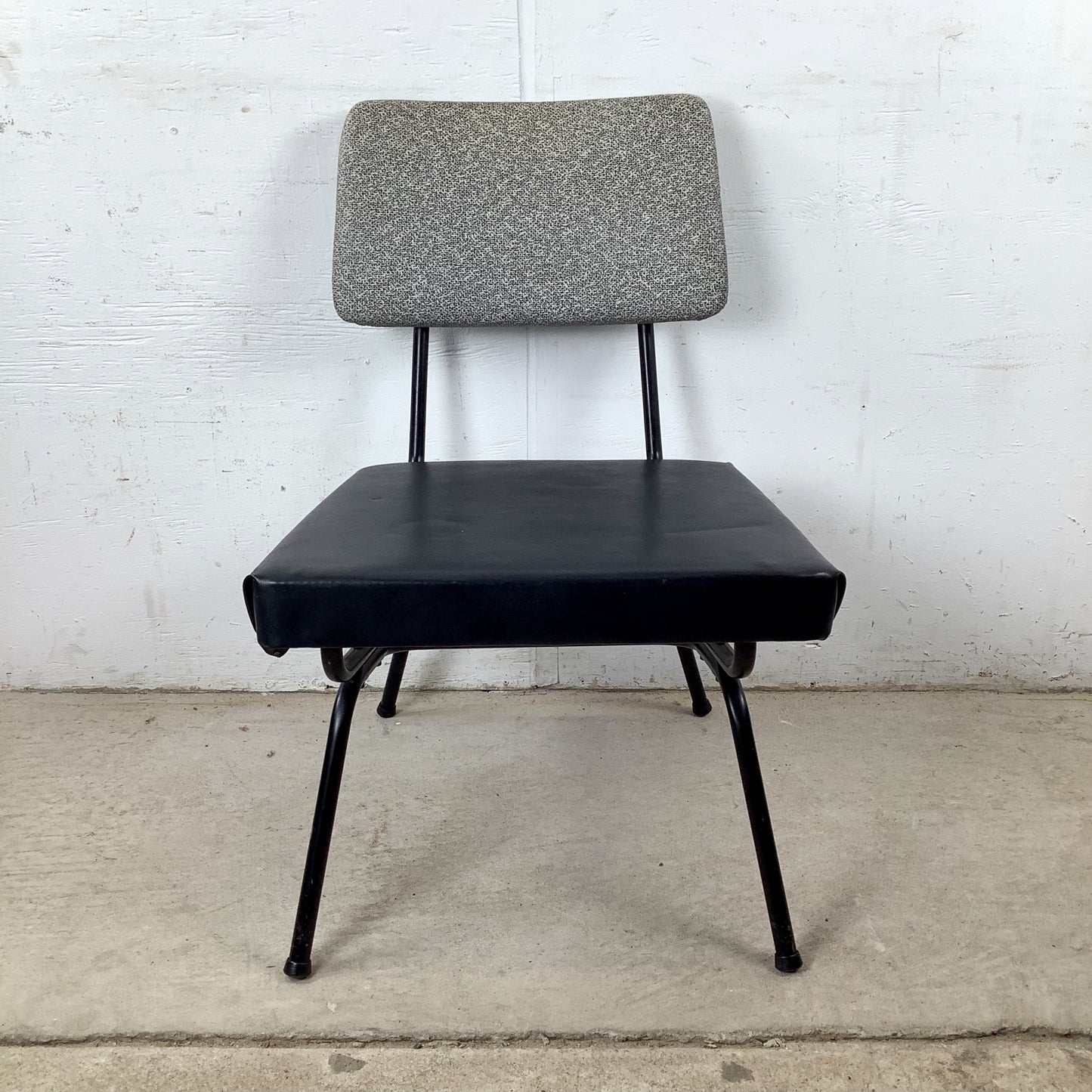 Vintage Mid-Century Modern Iron Rod Side Chair | Paul McCobb / Arbuck Manner | Gray Tweed Back | Black Vinyl Seat | c. 1950s