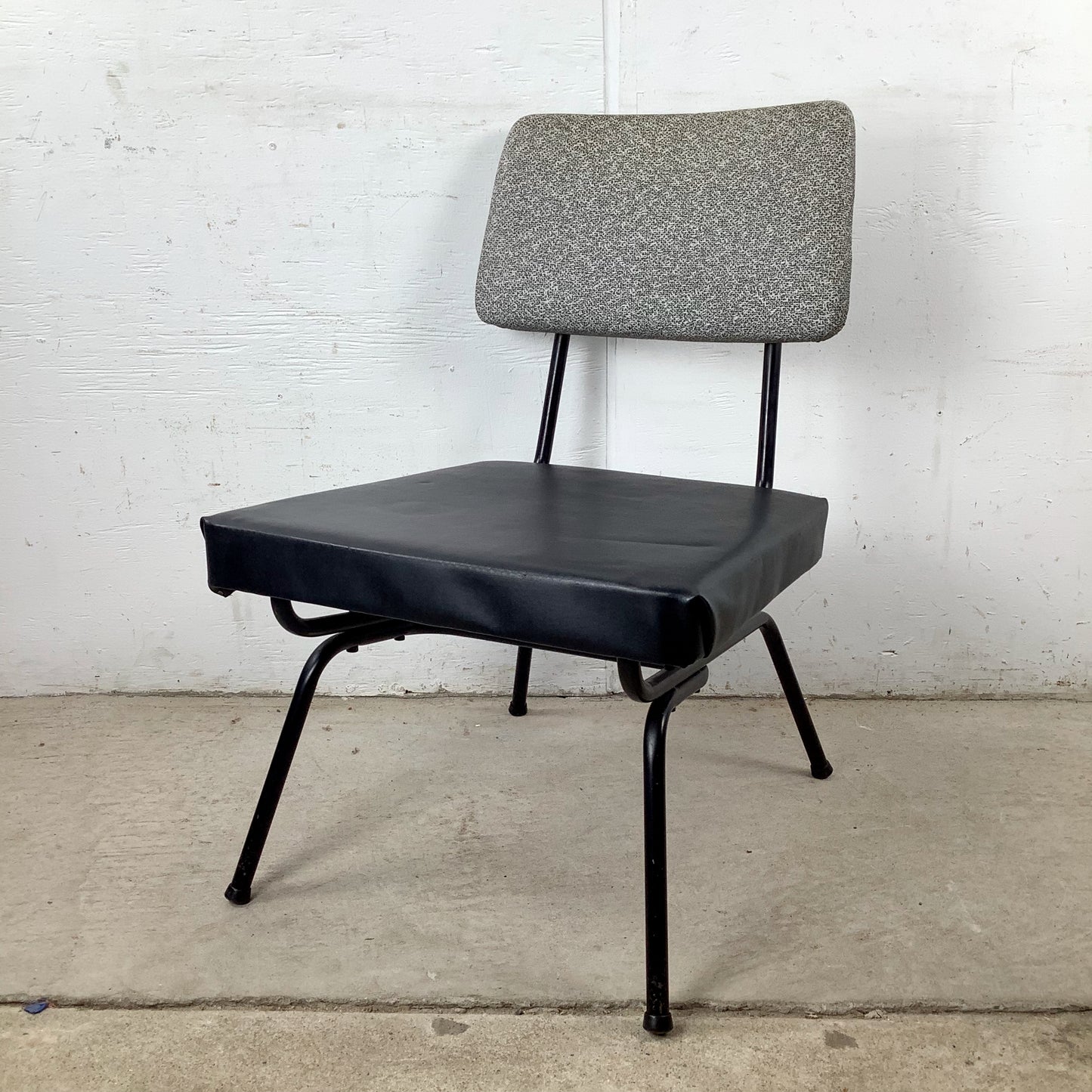 Vintage Mid-Century Modern Iron Rod Side Chair | Paul McCobb / Arbuck Manner | Gray Tweed Back | Black Vinyl Seat | c. 1950s