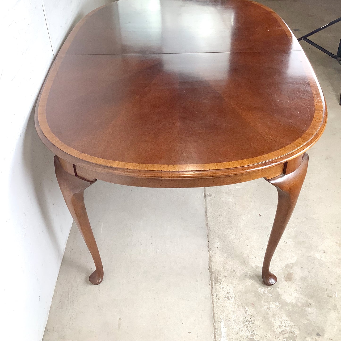 “James River Collection” Queen Anne Mahogany Oval Extension Dining Table