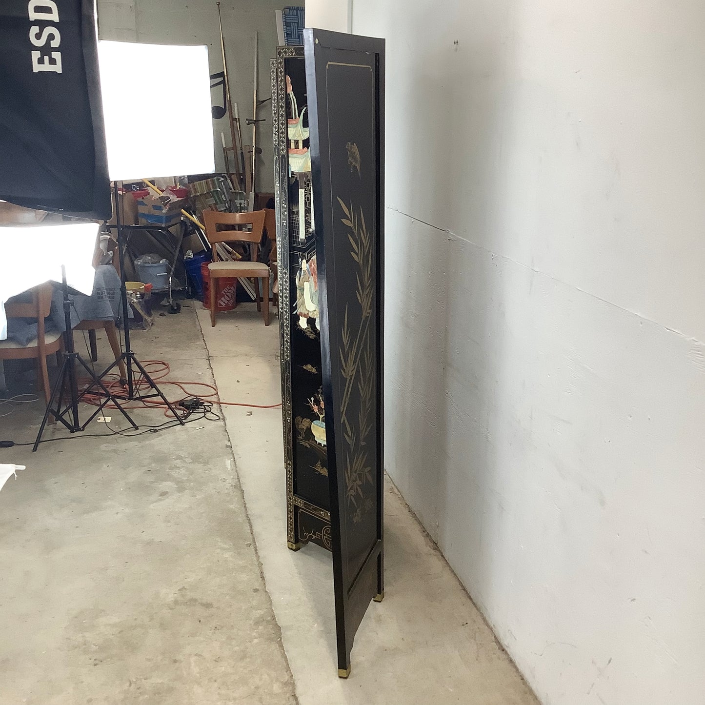 Vintage Hand-Painted Chinoiserie Lacquer Folding Screen