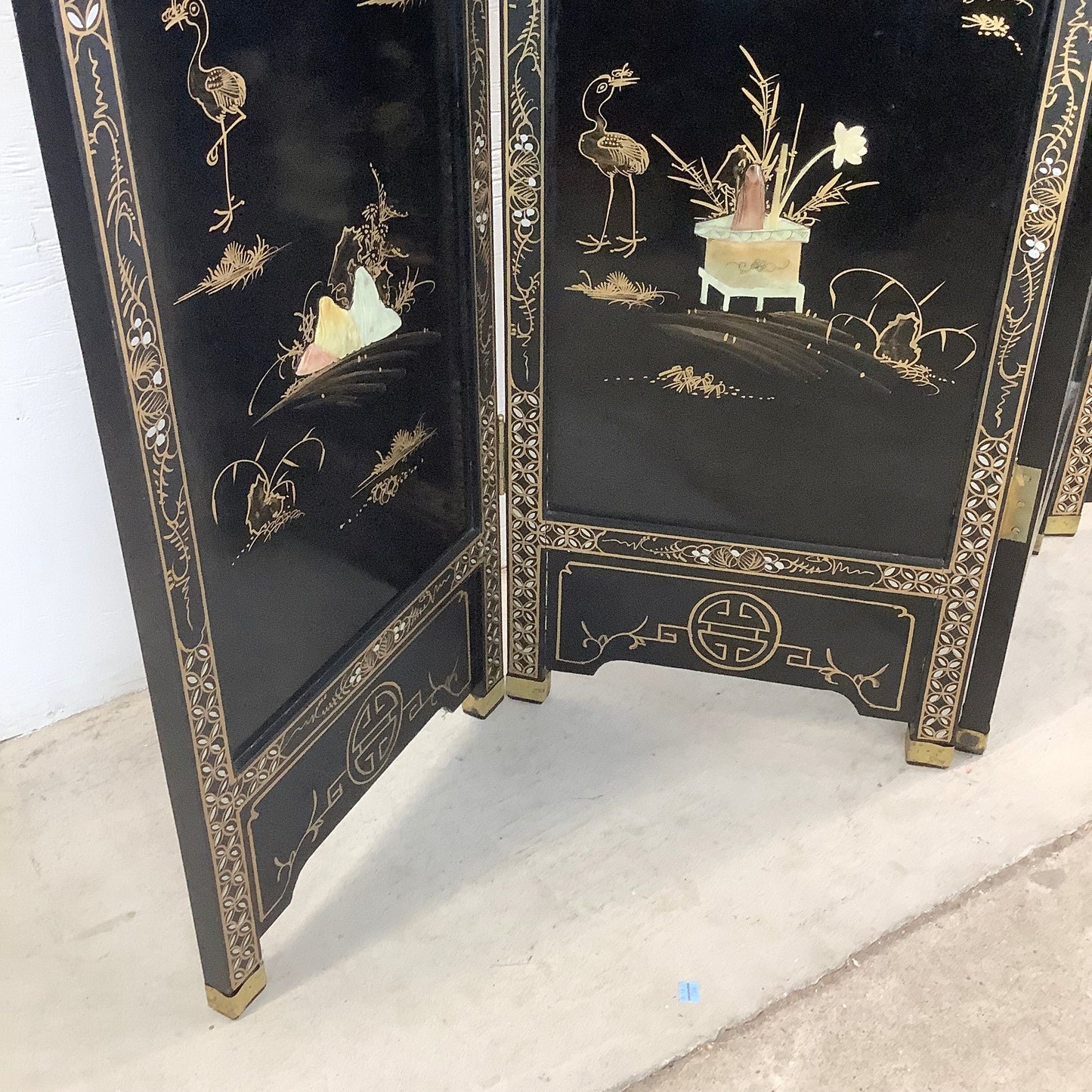Vintage Hand-Painted Chinoiserie Lacquer Folding Screen