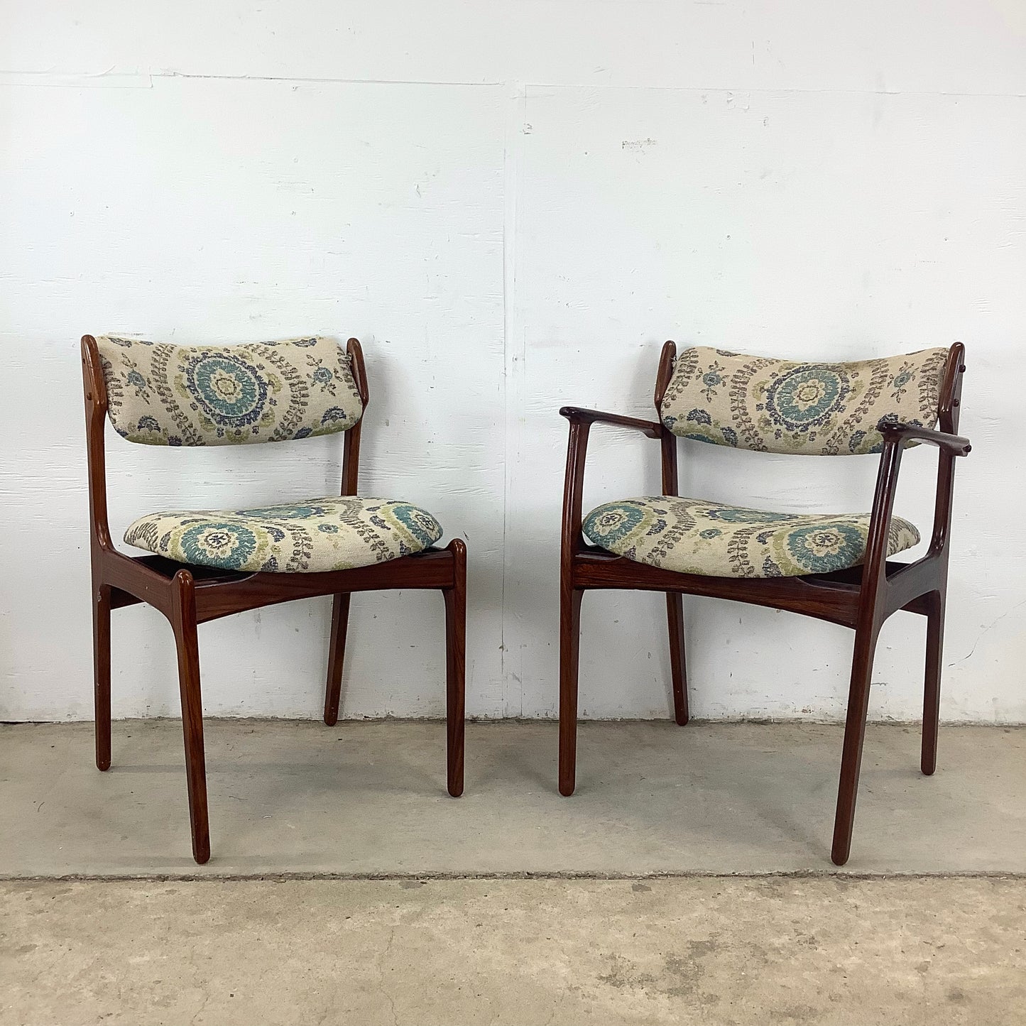 Scandinavian Modern Rosewood Dining Chairs- Set of 4