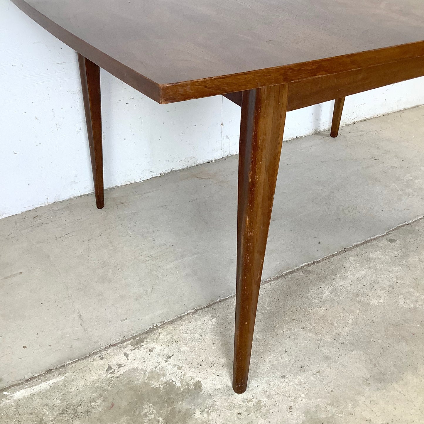 Mid-Century Dining Table With Leaves- Broyhill Saga