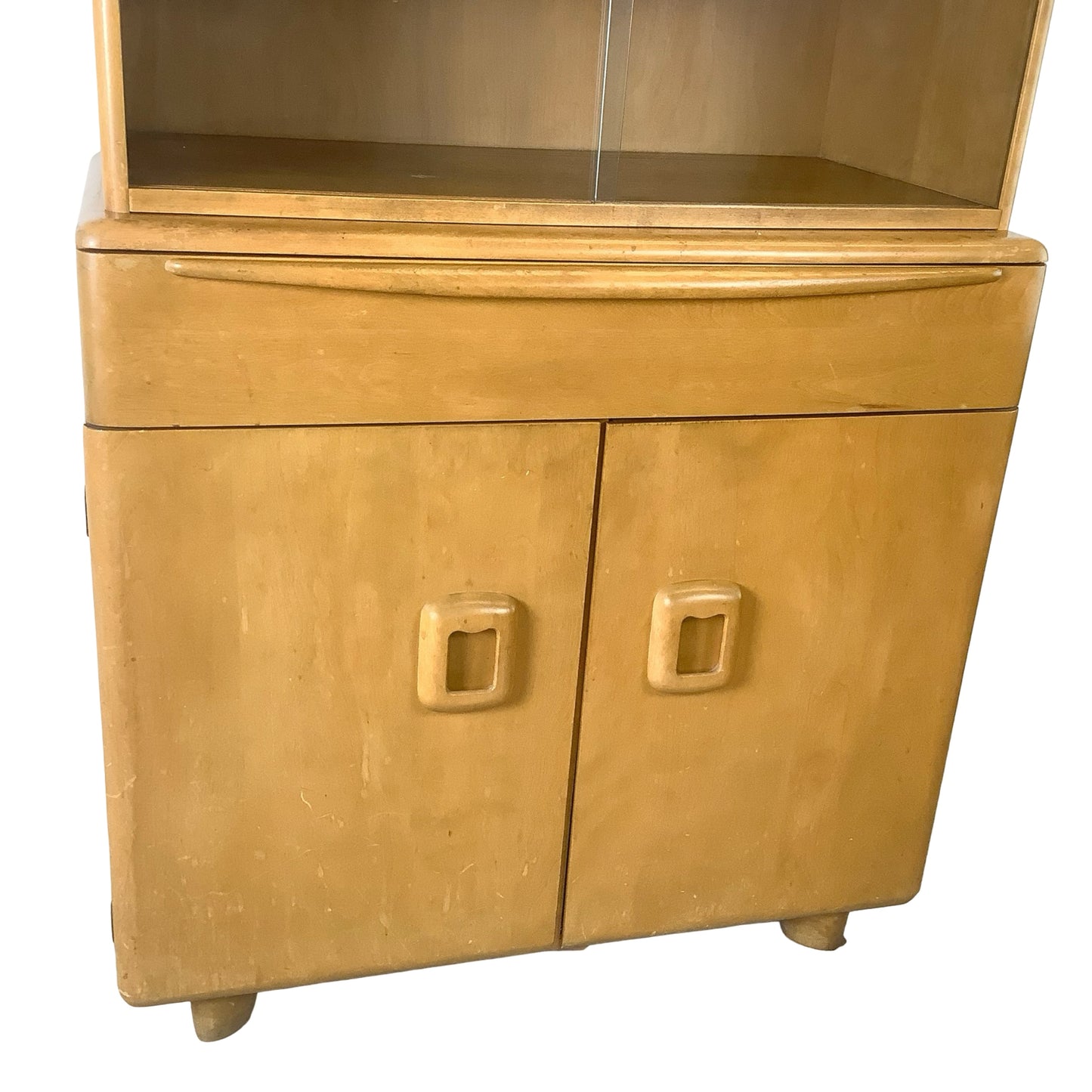 Vintage Heywood-Wakefield Wheat Display Cabinet | Mid-Century Modern