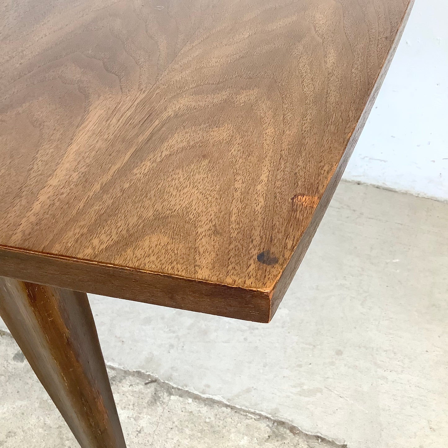 Mid-Century Dining Table With Leaves- Broyhill Saga