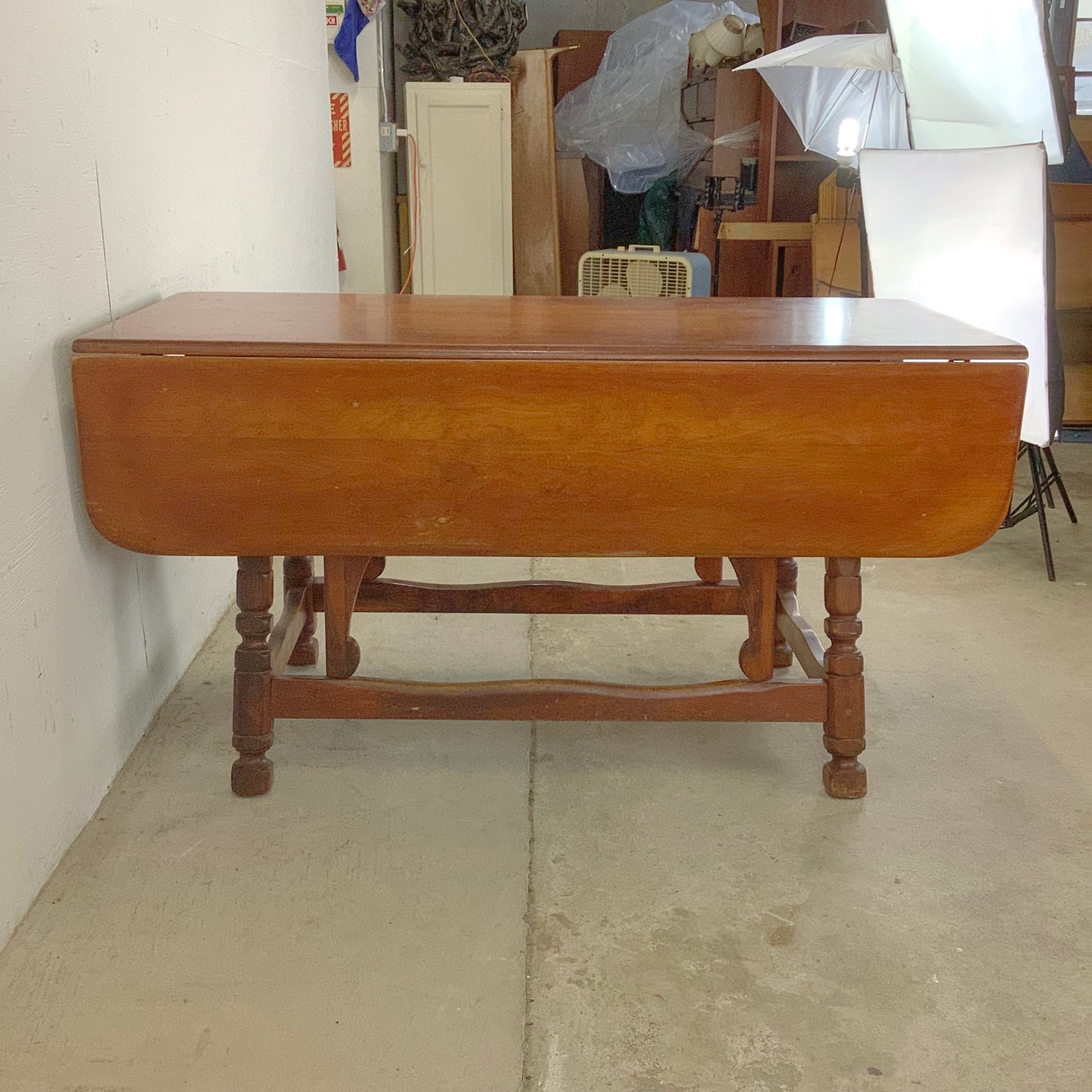 Cushman Colonial Creations Maple Dining Table — Classic American Craftsmanship