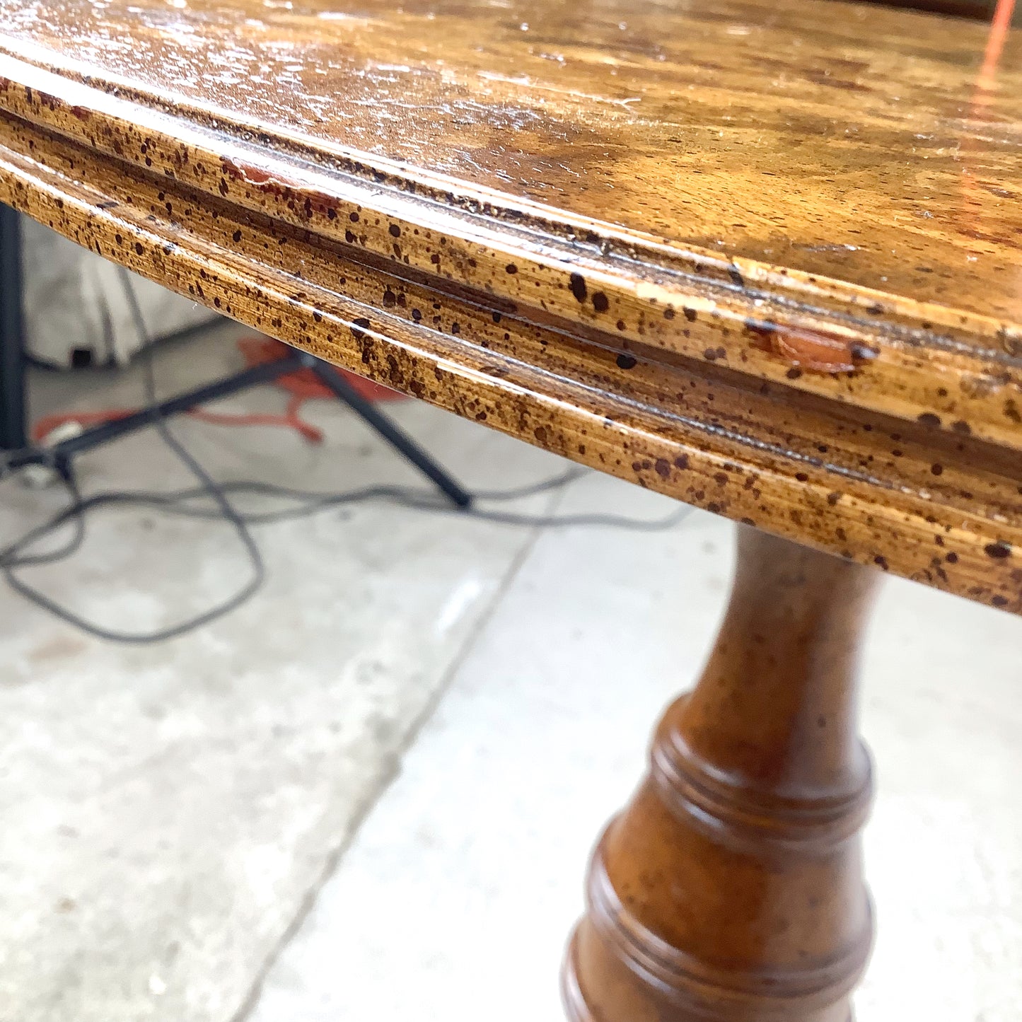 Weiman Oxford Burl Veneer Pedestal Accent Table