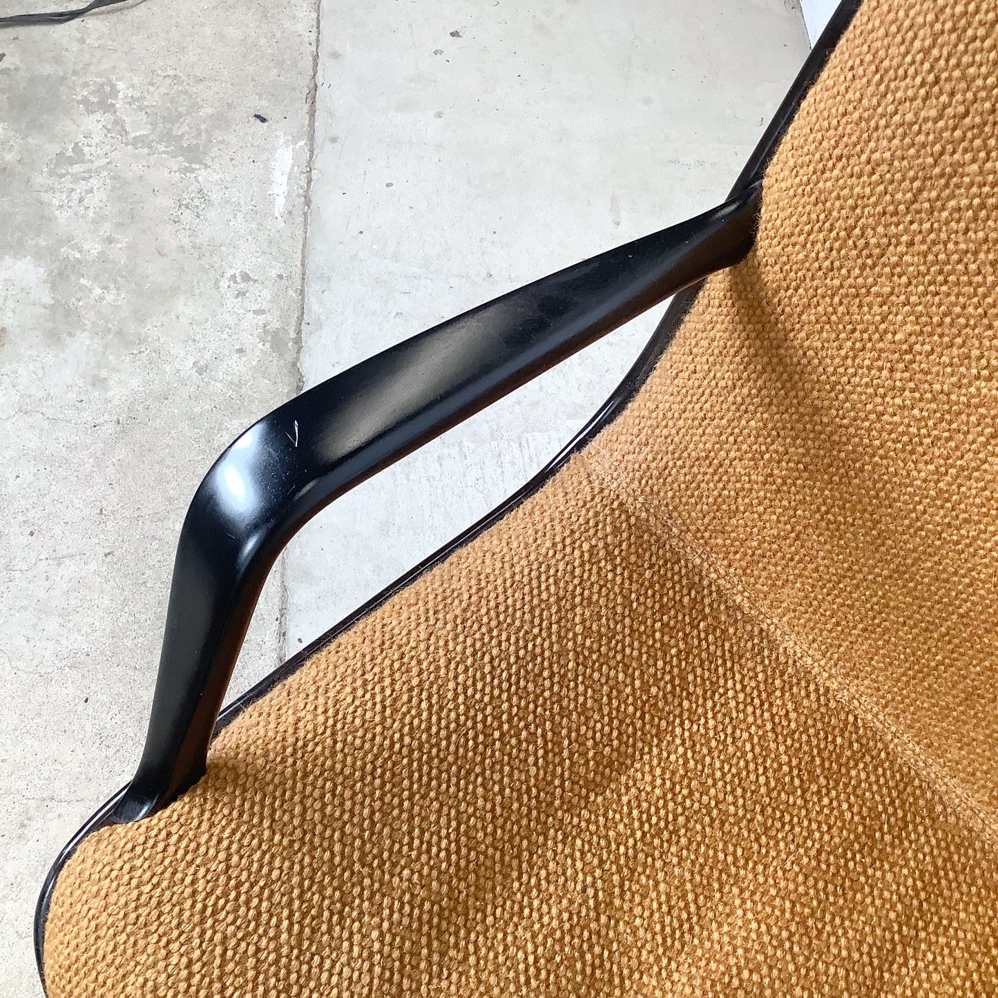 Vintage Steelcase 454 Series Task Chair — 1970s, Original Caramel Boucle, USA