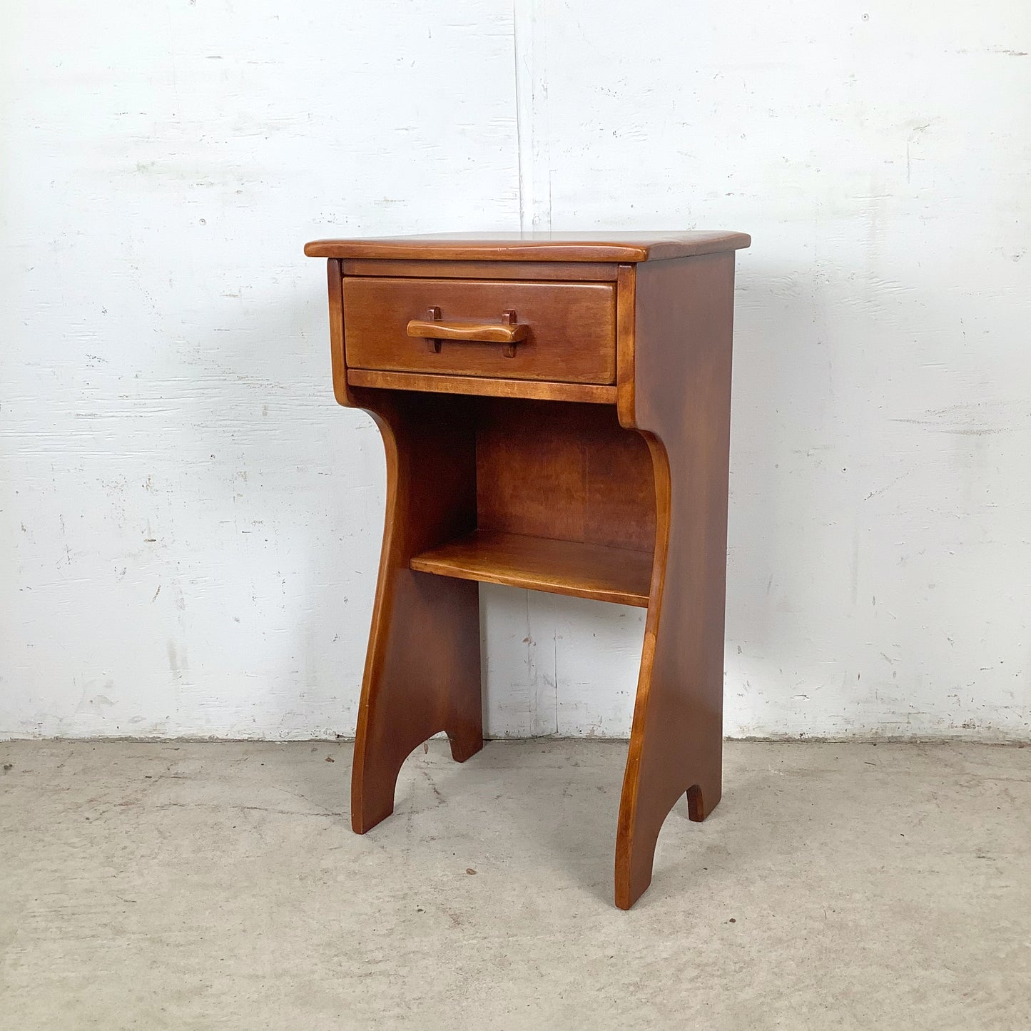Vintage Single Drawer Colonial Nightstand by Cushman