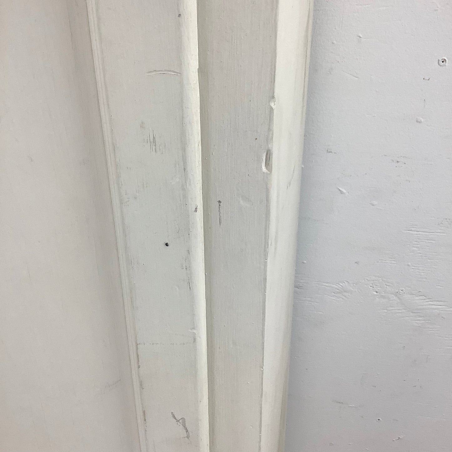 Antique Linen Cabinet With Shelves