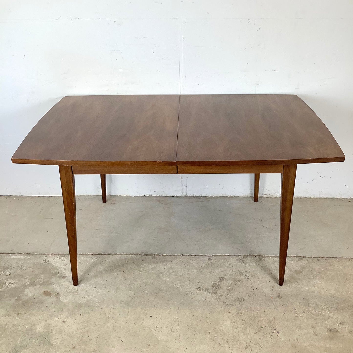 Mid-Century Dining Table With Leaves- Broyhill Saga
