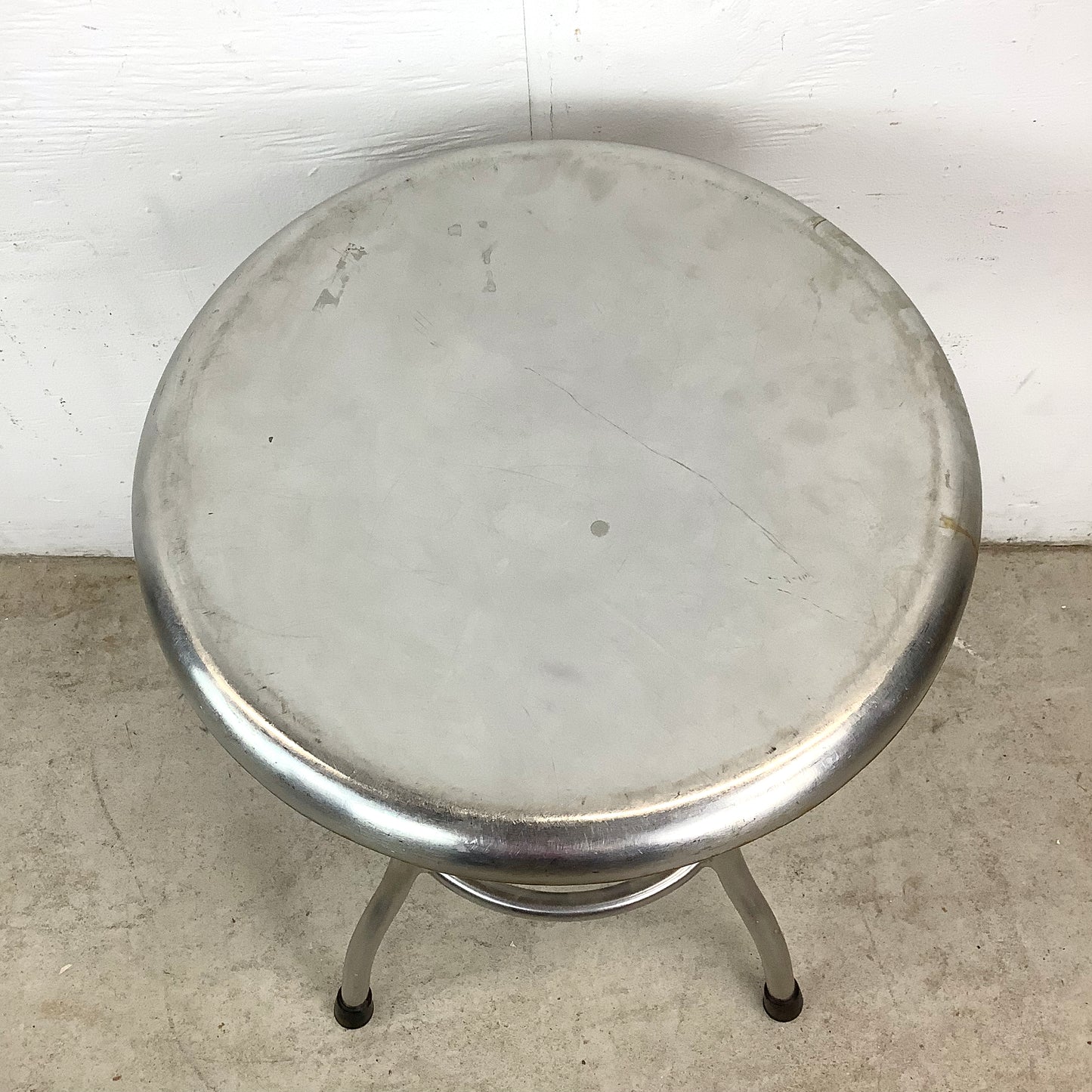 Industrial Modern Shop Stool With Adjustable Height