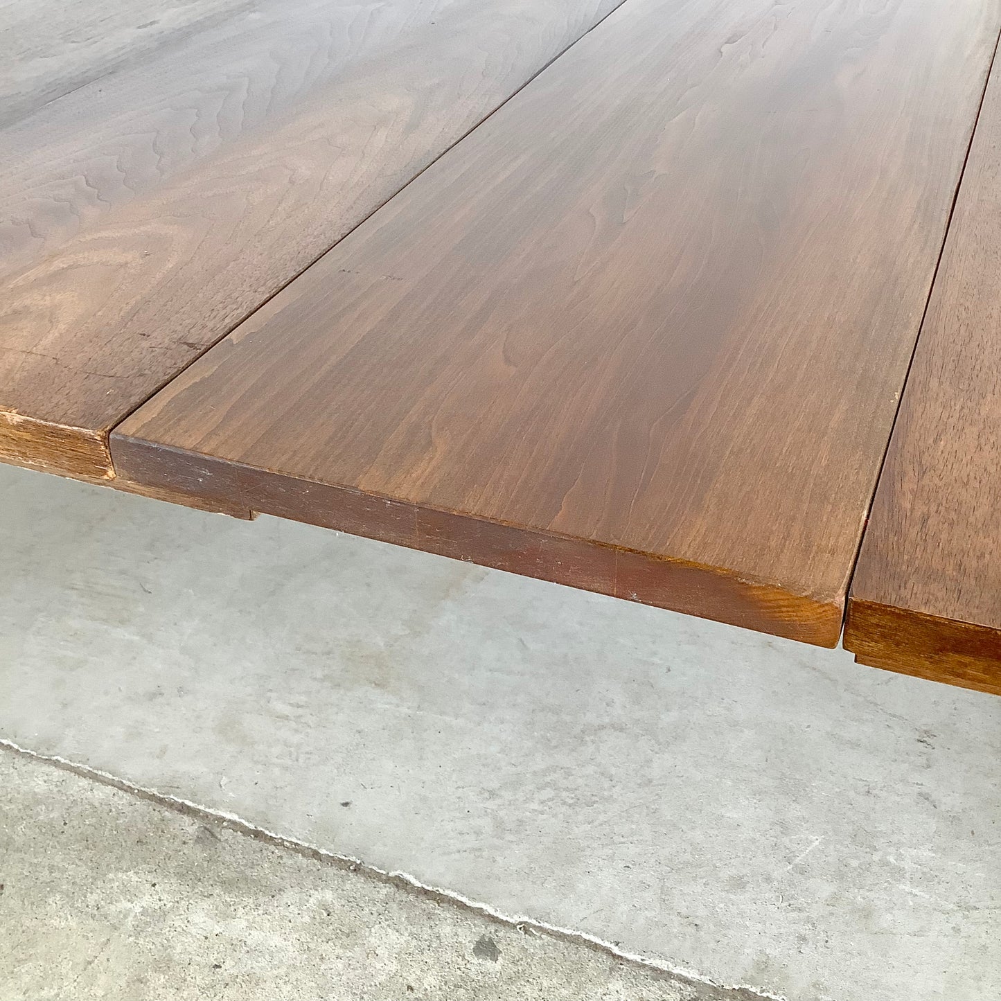 Mid-Century Dining Table With Leaves- Broyhill Saga