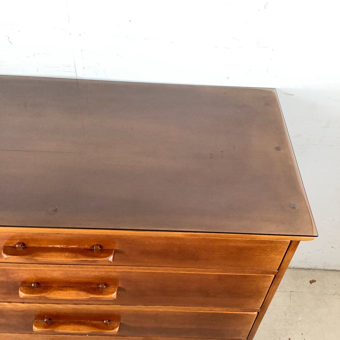Vintage Colonial Dresser With Mirror from Cushman