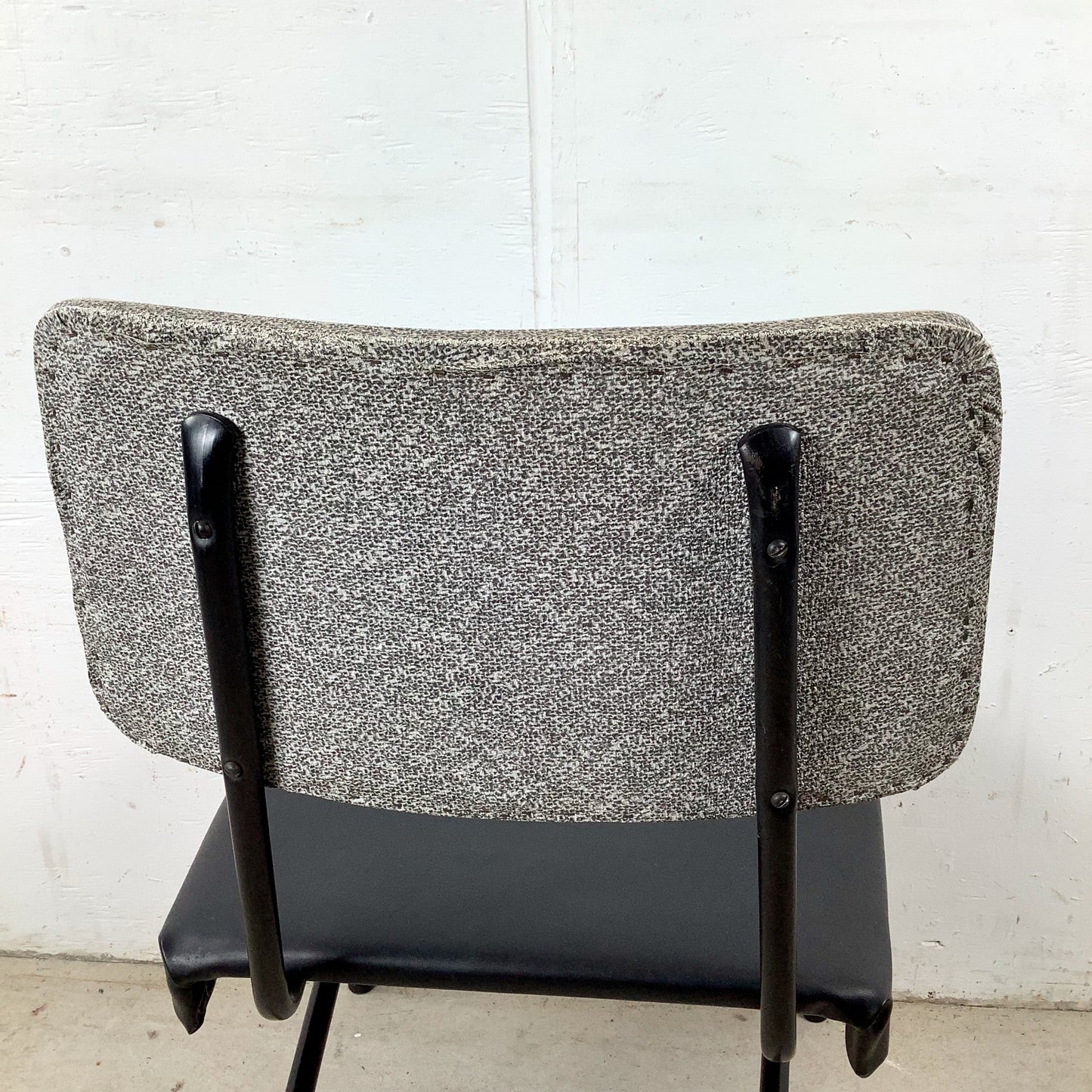 Vintage Mid-Century Modern Iron Rod Side Chair | Paul McCobb / Arbuck Manner | Gray Tweed Back | Black Vinyl Seat | c. 1950s