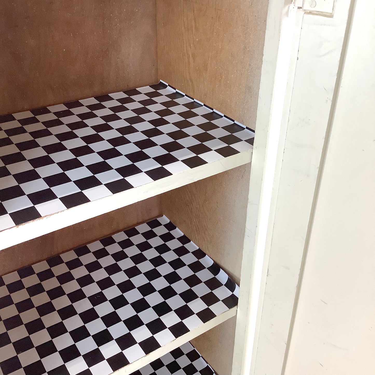 Antique Linen Cabinet With Shelves