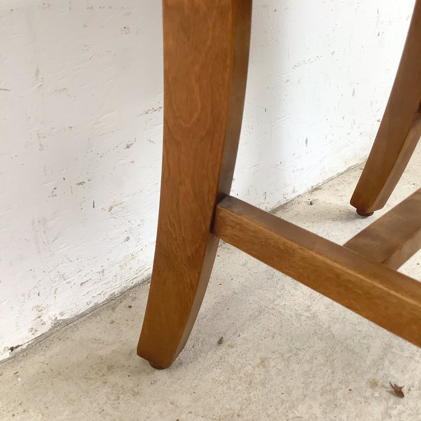 Vintage American Schoolhouse Chair — Solid Wood Slat Back, Saddle Seat