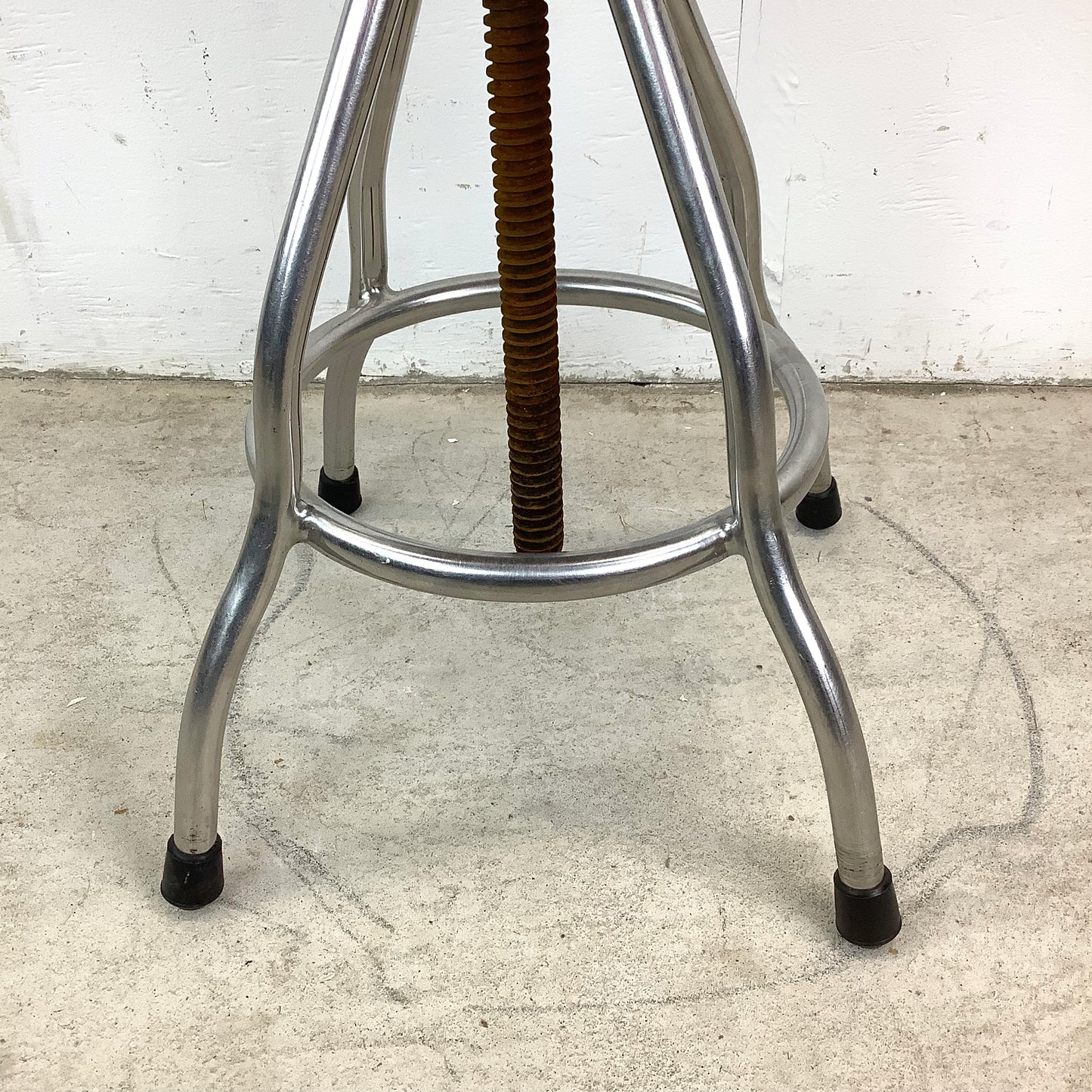 Industrial Modern Shop Stool With Adjustable Height