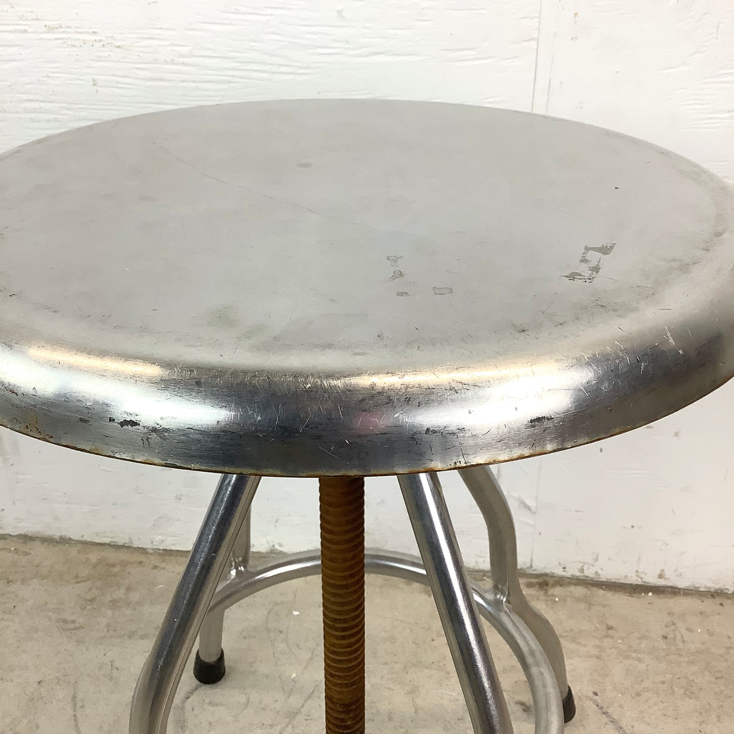 Industrial Modern Shop Stool With Adjustable Height