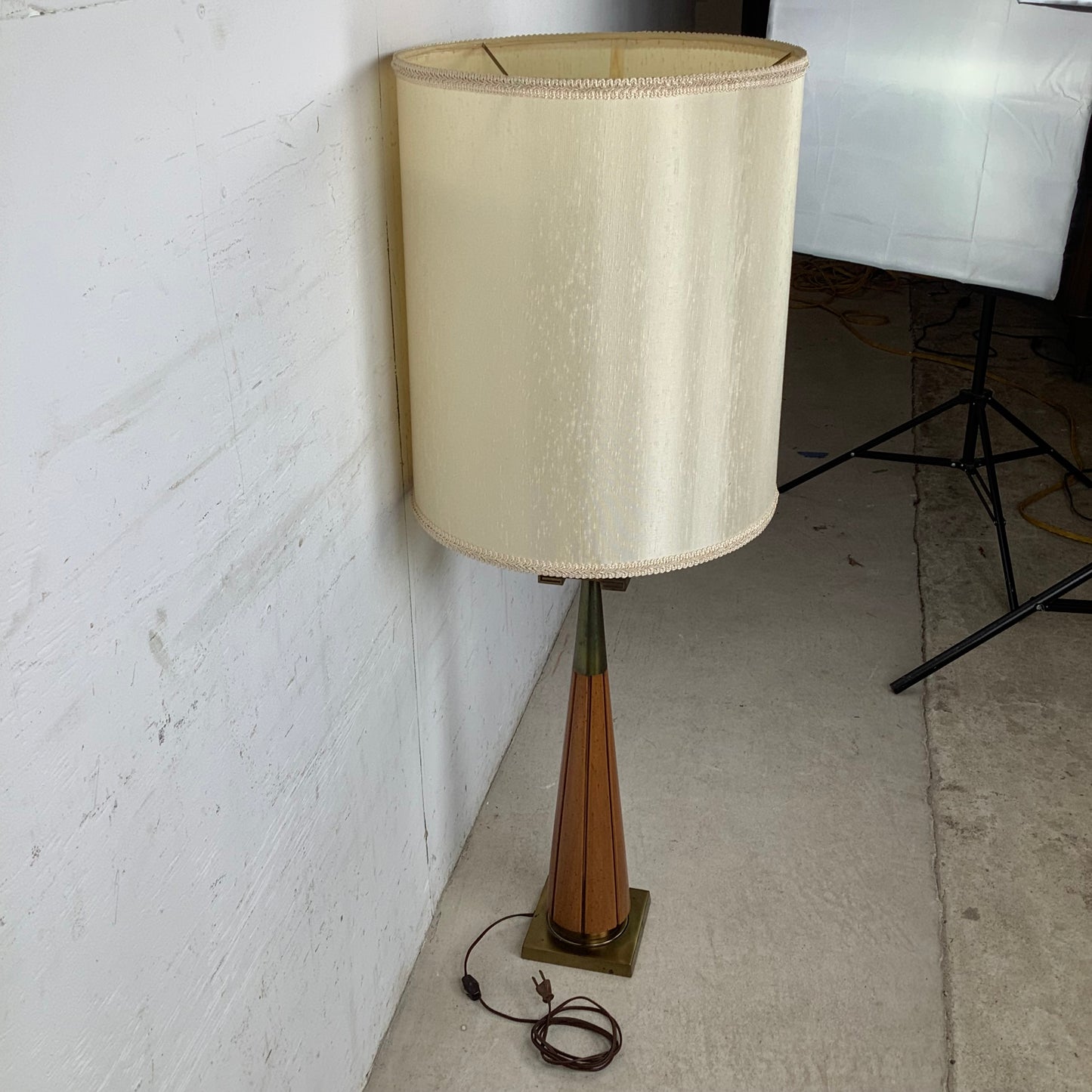 Vintage Mid Century Modern Walnut and Brass Table Lamp with Large Drum Shade