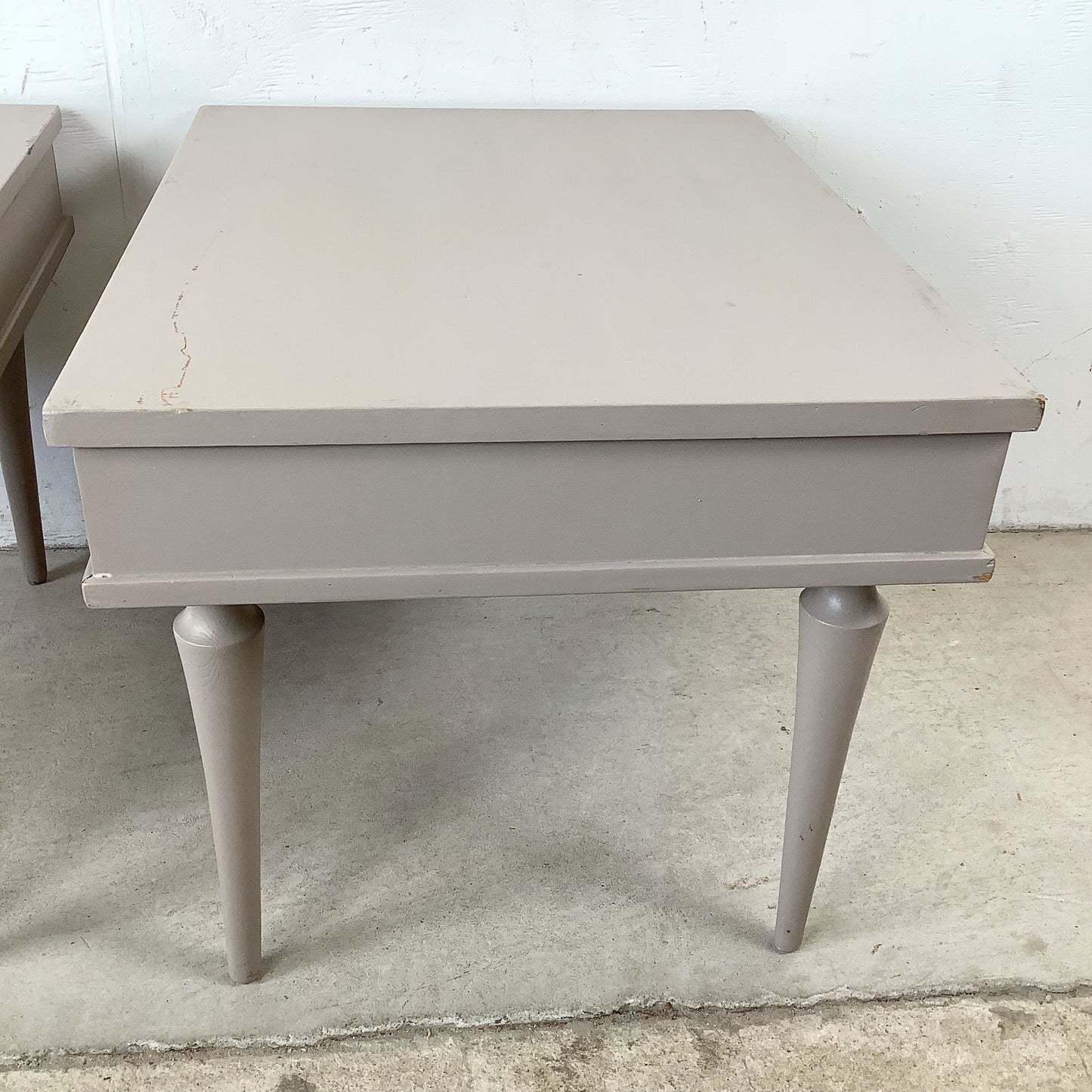 Painted Pair of Vintage American of Martinsville Nightstands