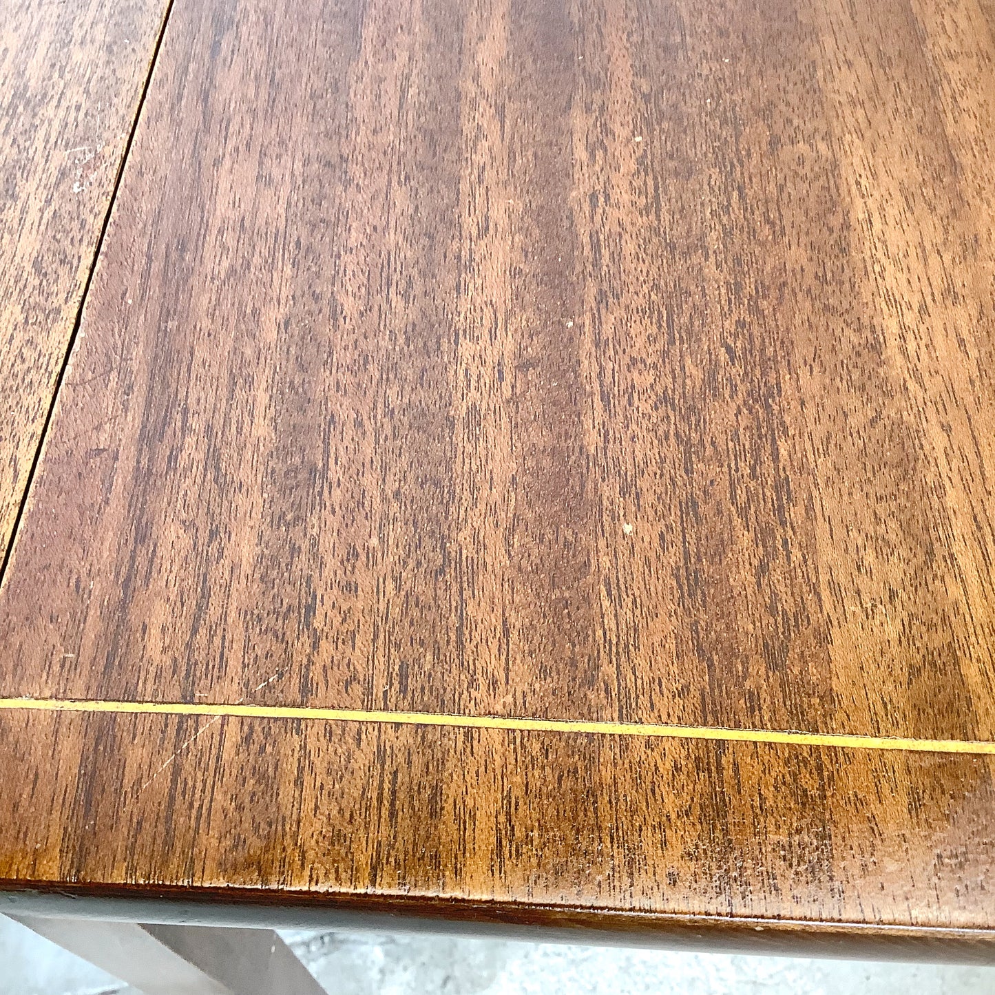 Pair of Federal Style Drop-Leaf Pembroke Side Tables