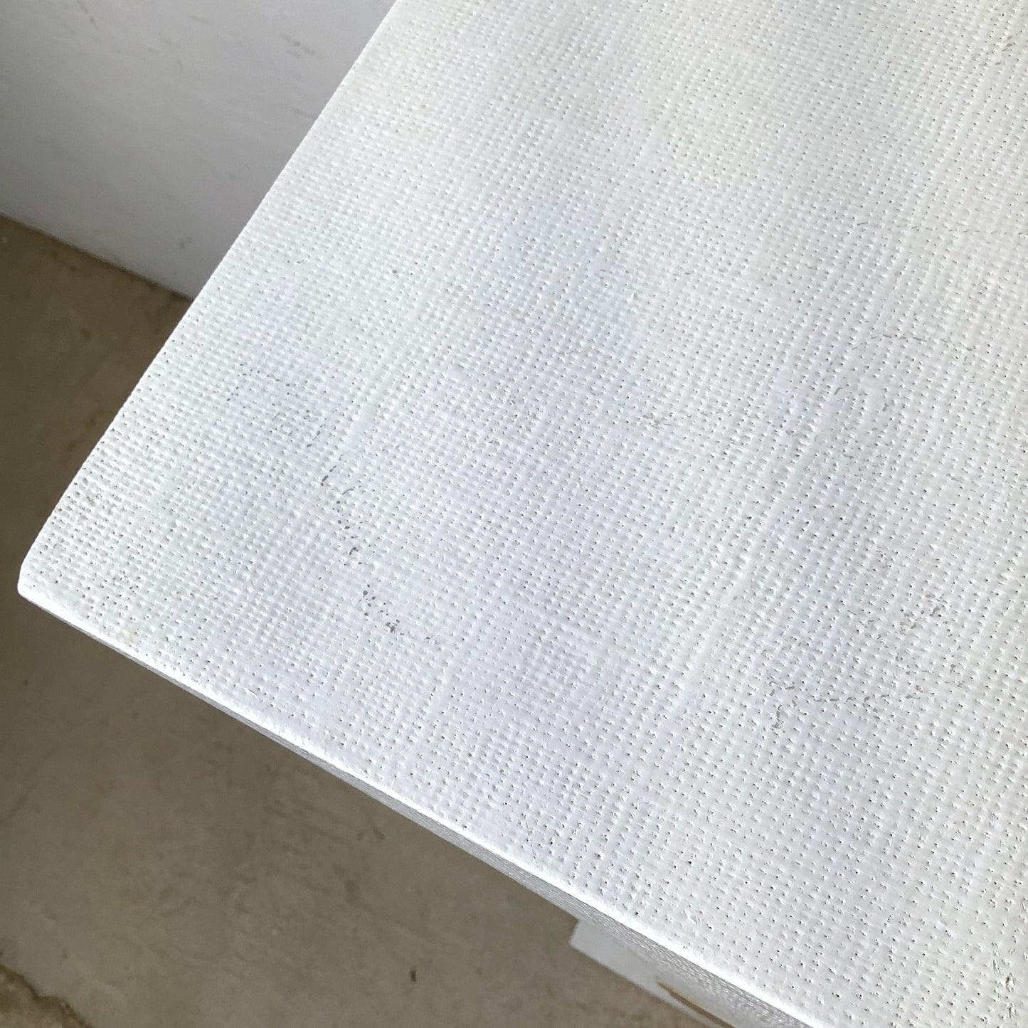 Hollywood Regency Hourglass Stand, White Grasscloth with Two-Tone Trim