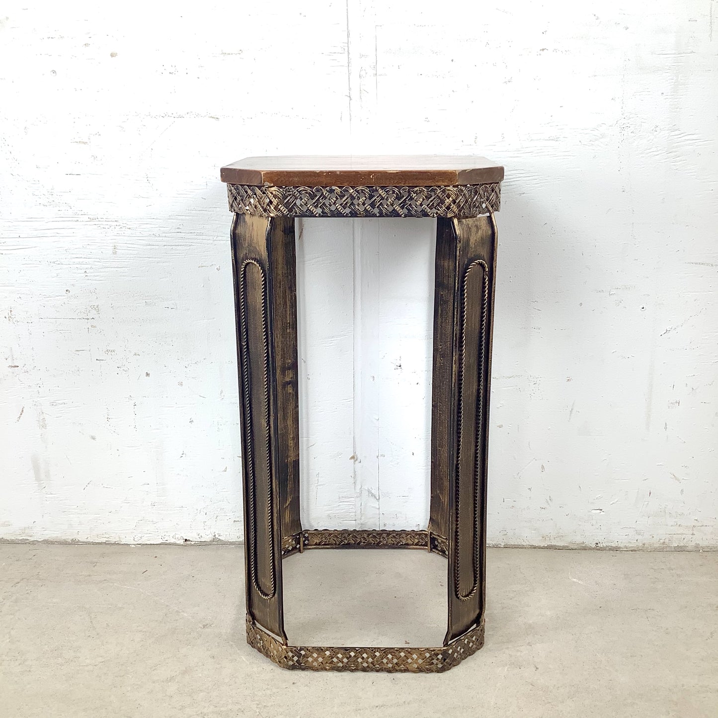 Boho Pedestal Table with Open Metal Structure
