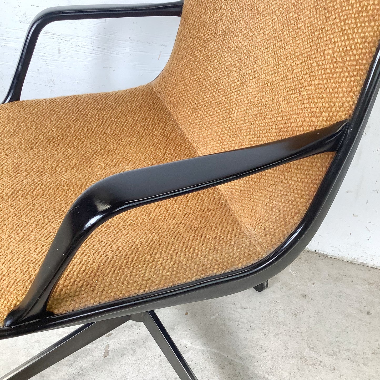 Vintage Steelcase 454 Series Task Chair — 1970s, Original Caramel Boucle, USA