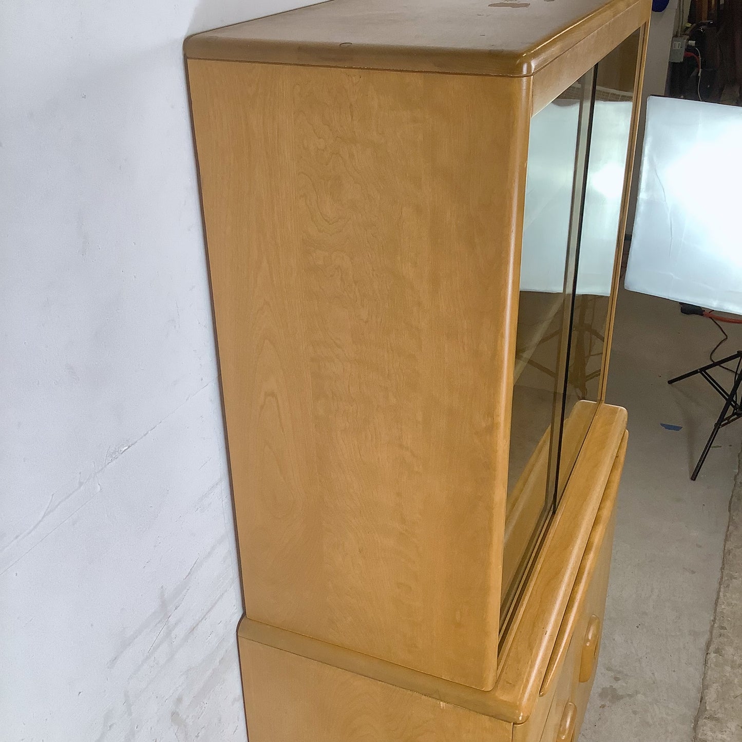 Heywood-Wakefield Wheat Display Hutch