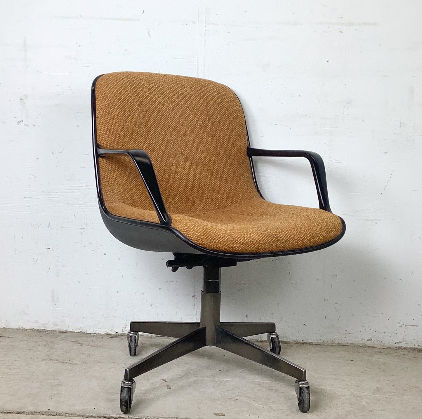 Vintage Steelcase 454 Series Task Chair — 1970s, Original Caramel Boucle, USA