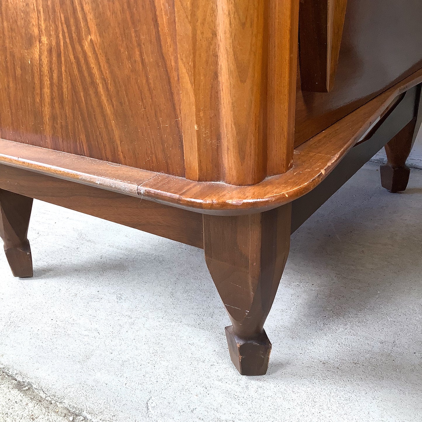 Vintage Mid-Century Walnut Nightstands with Sculpted Door Pulls – Pair