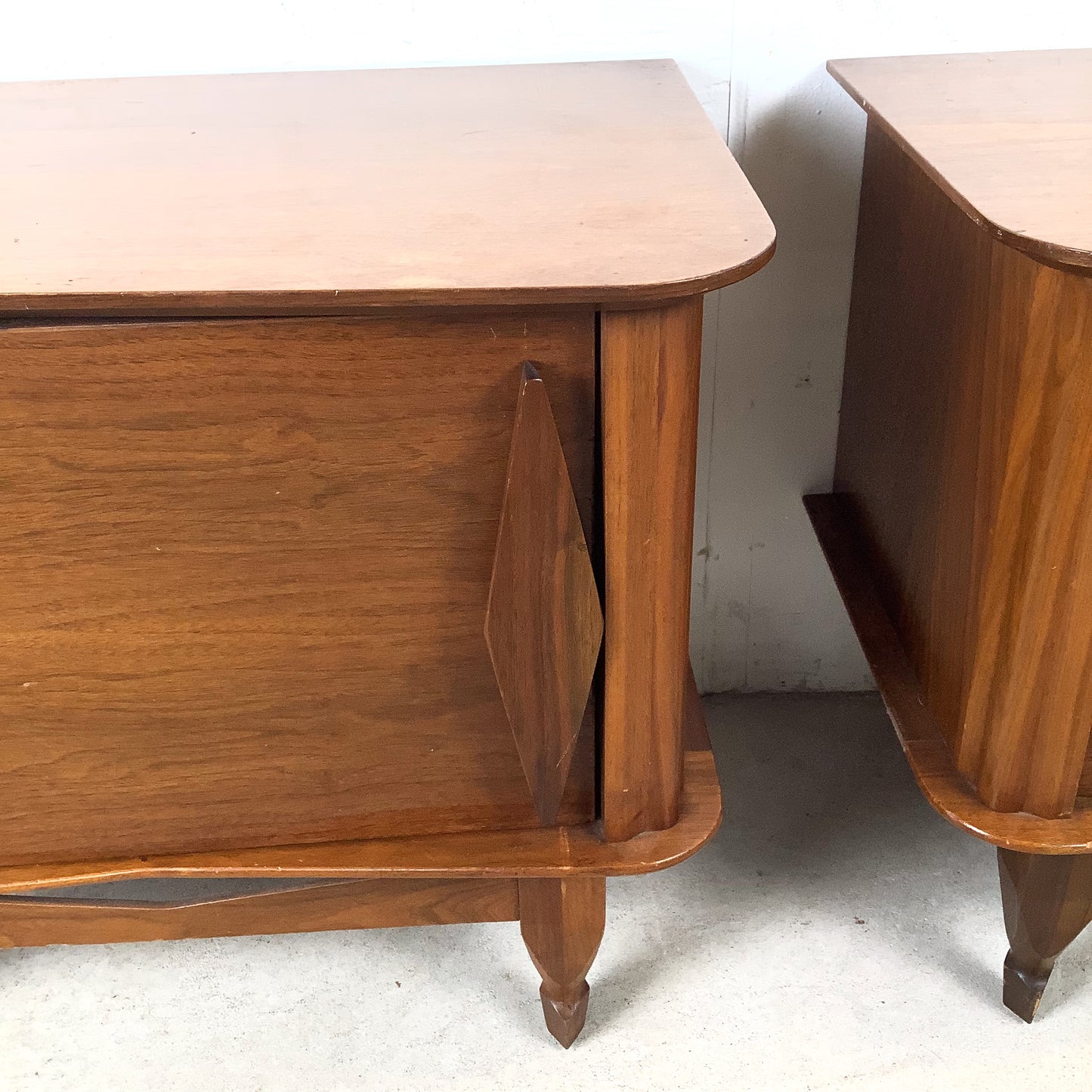 Vintage Mid-Century Walnut Nightstands with Sculpted Door Pulls – Pair