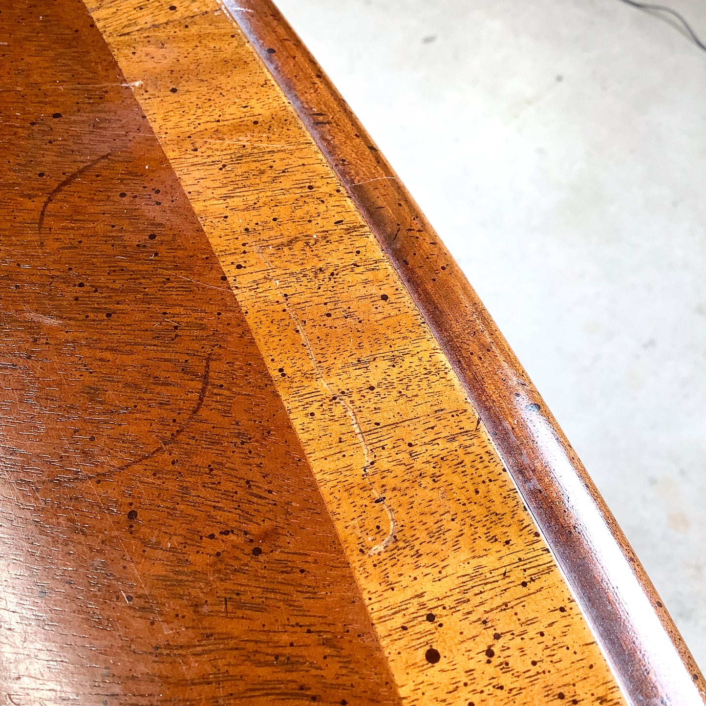 “James River Collection” Queen Anne Mahogany Oval Extension Dining Table