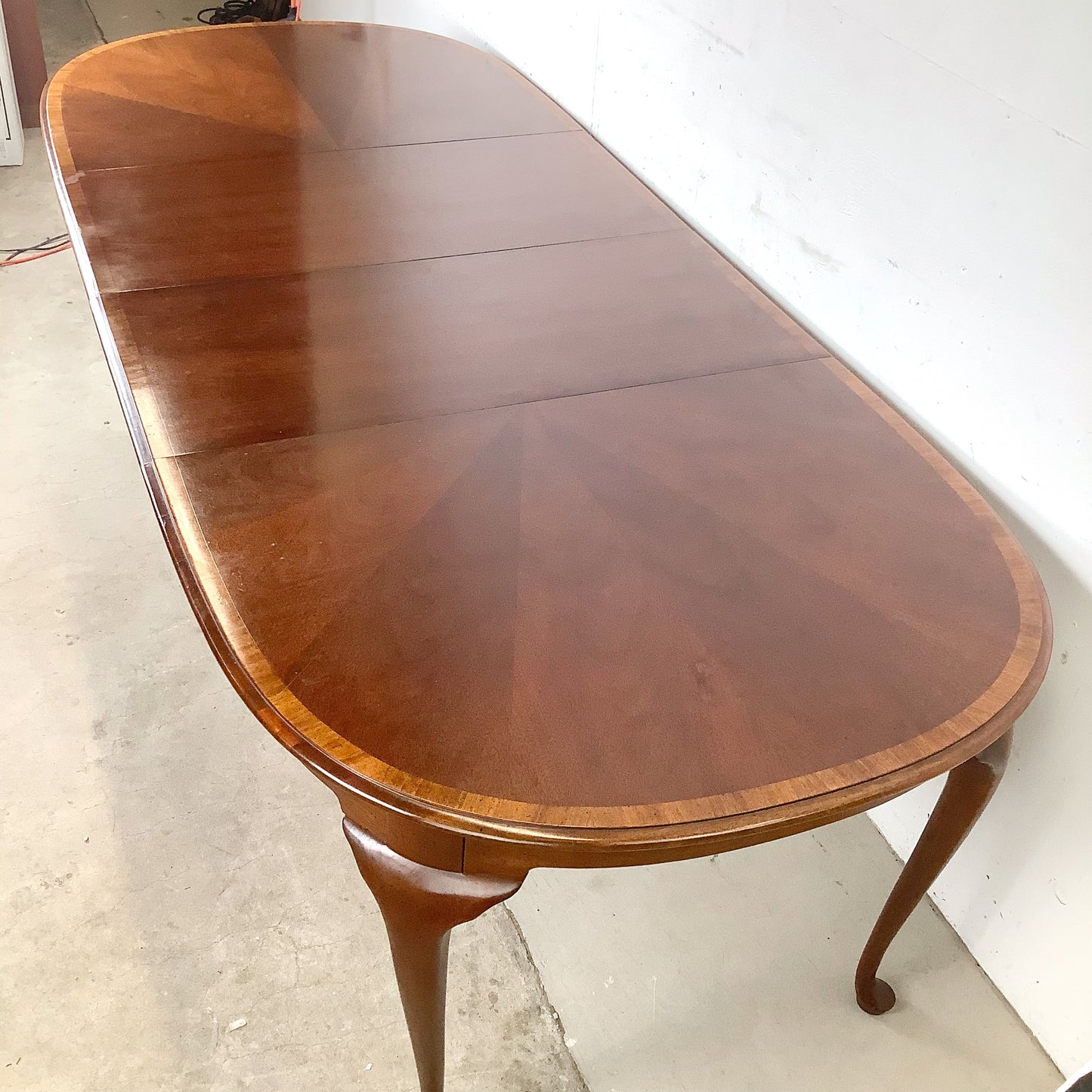“James River Collection” Queen Anne Mahogany Oval Extension Dining Table