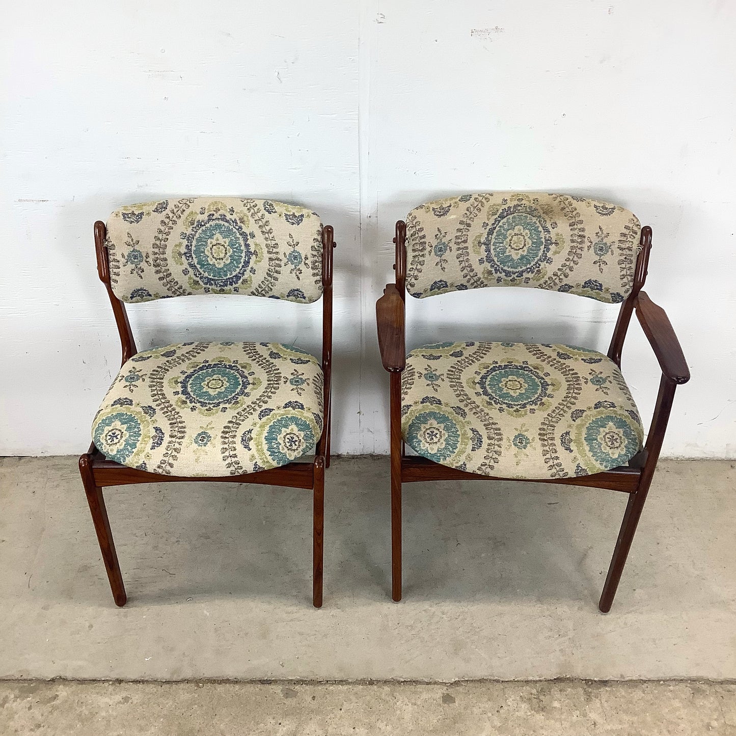 Scandinavian Modern Rosewood Dining Chairs- Set of 4