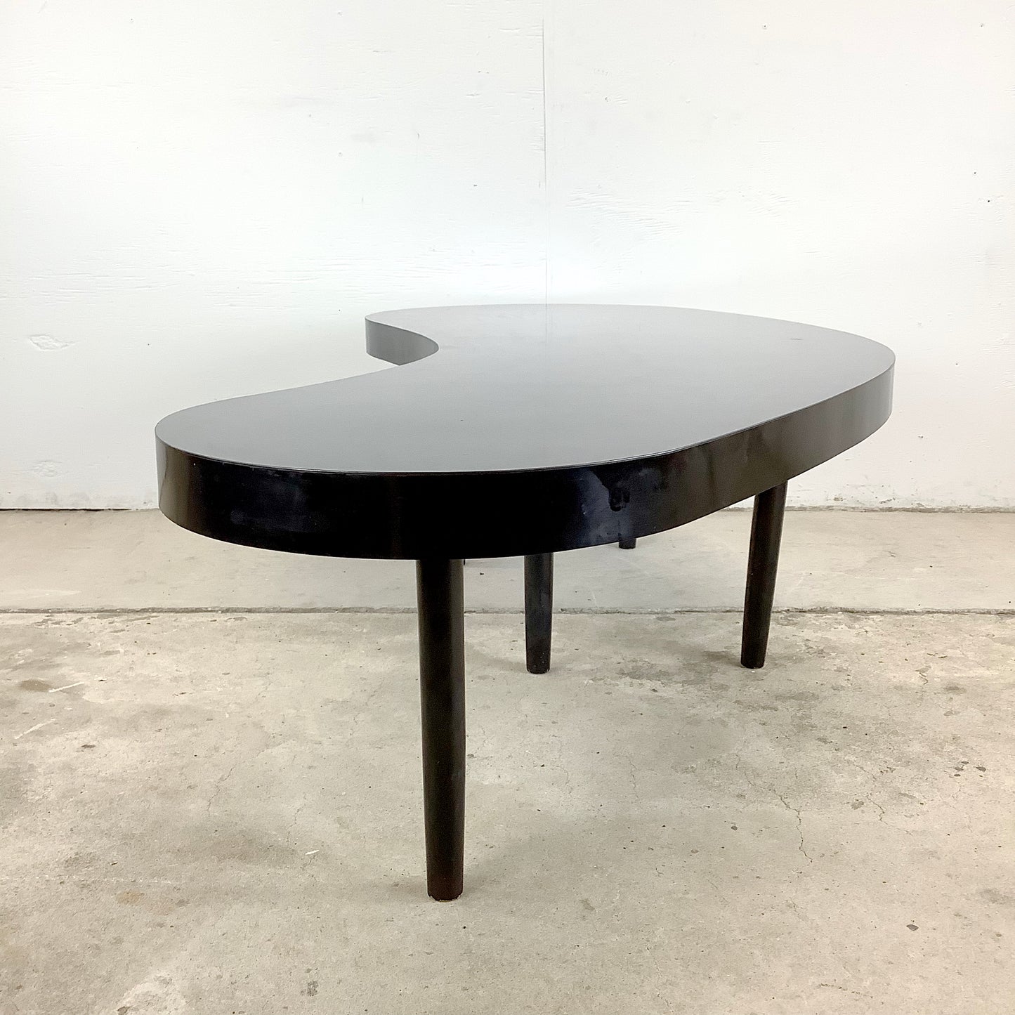 Atomic Modern Sculptural Coffee Table with Kidney-Shaped Form